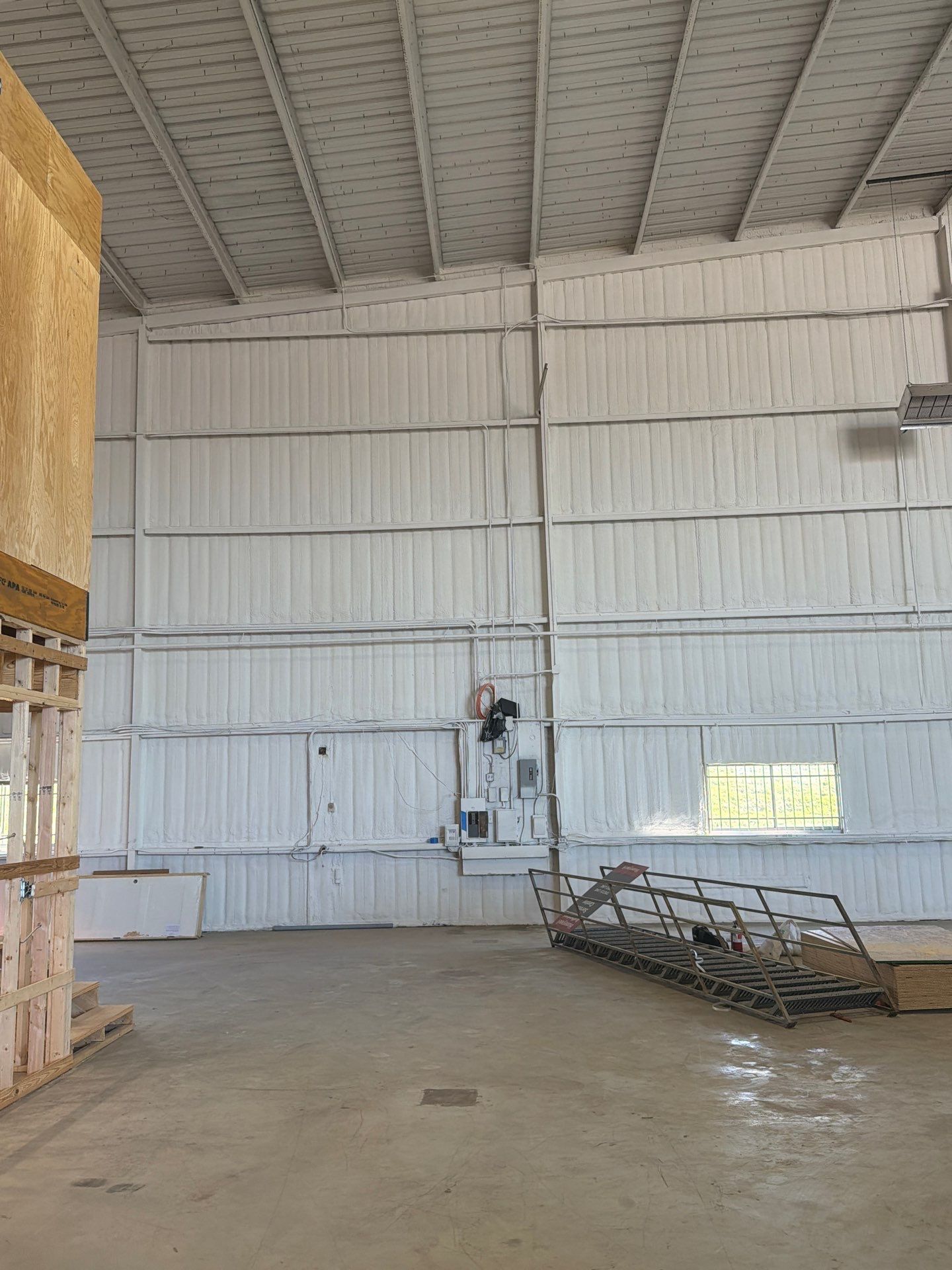 20,000 SF Airplane Hangar  by Apex Insulation Solutions