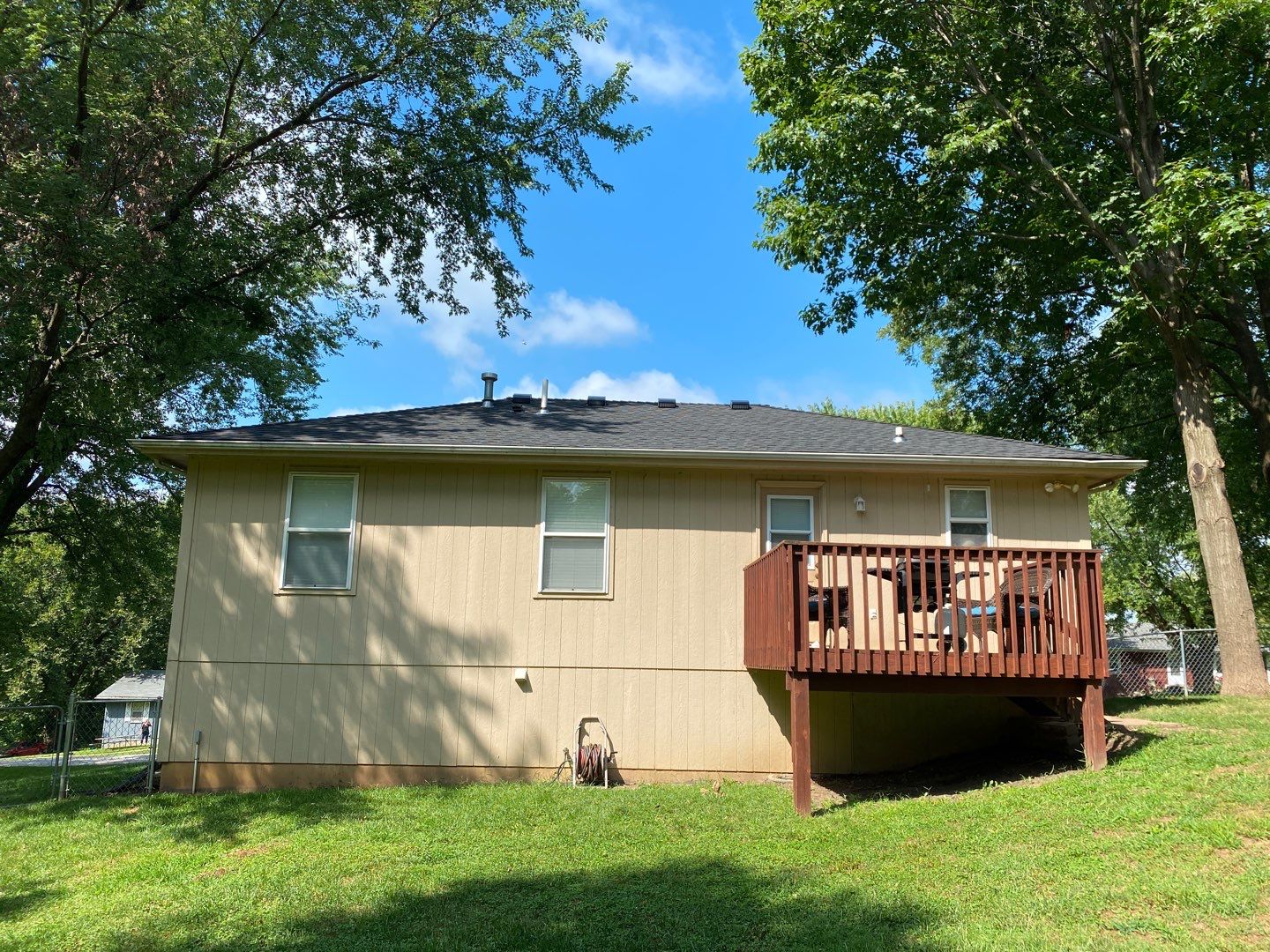 New Curb Appeal is Activated by EEC  Windows, Siding & Roofing 