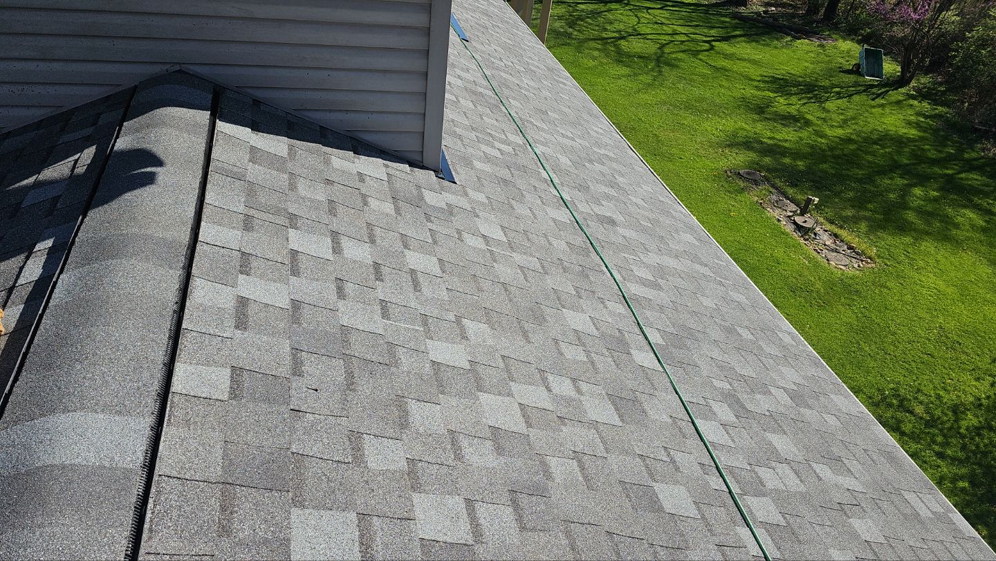 Atlas Pinnacle, Color, Coastal Granite, Drip Edge, Birch White by Eagle Eye Roofing