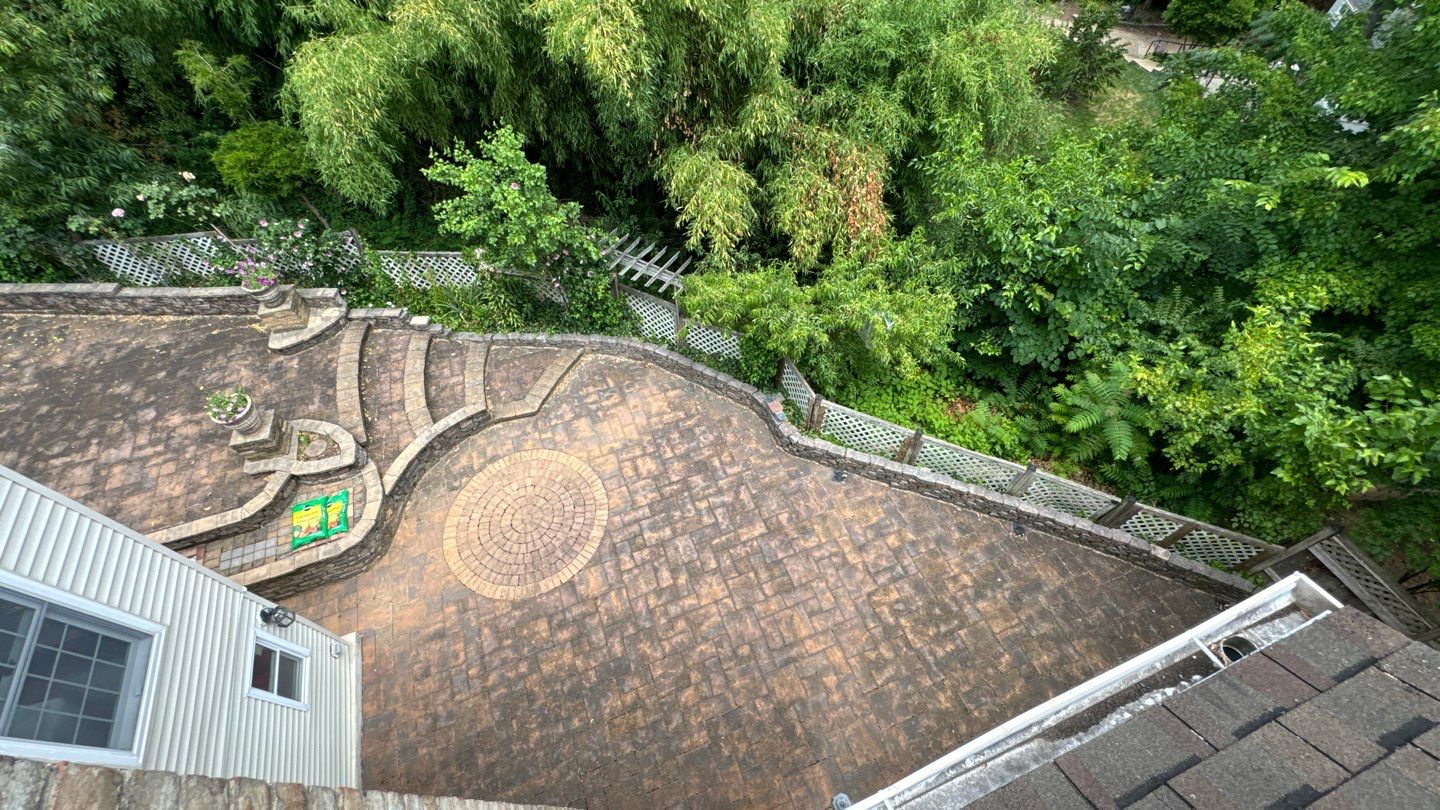 McLean: Residential Roof Installation with Landmark Pro Designer Shingles in Max Def Moire Black by RM Banning, Inc.