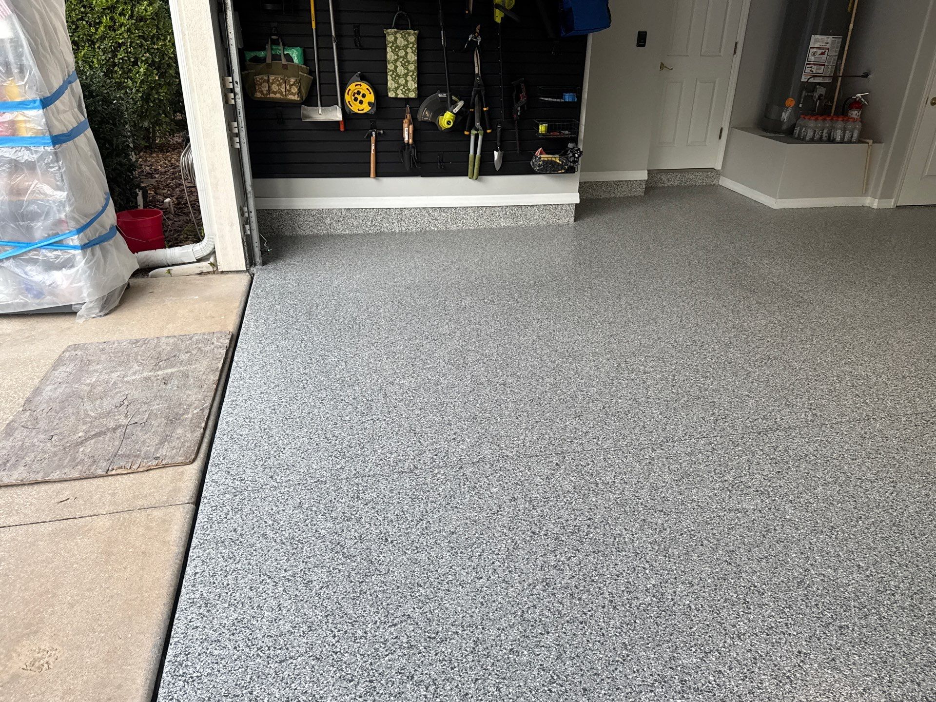 Garage  in Gainesville, FLin Slate Stone by Cross Creek Concrete Coatings