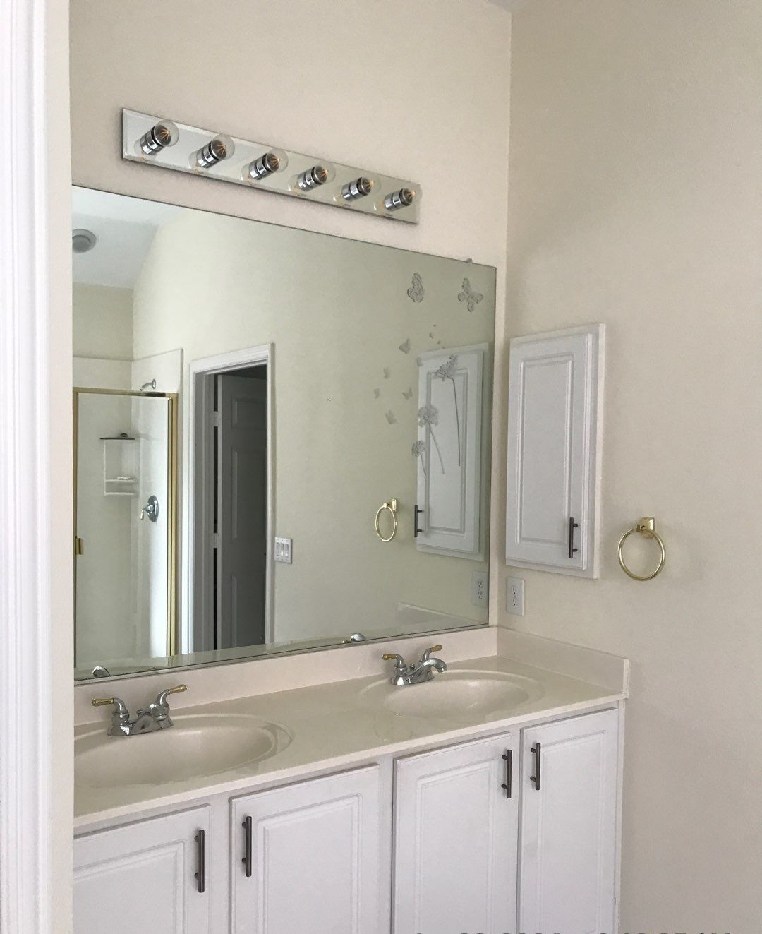 Zero Entry Shower by SLM General Contractors & Roofing