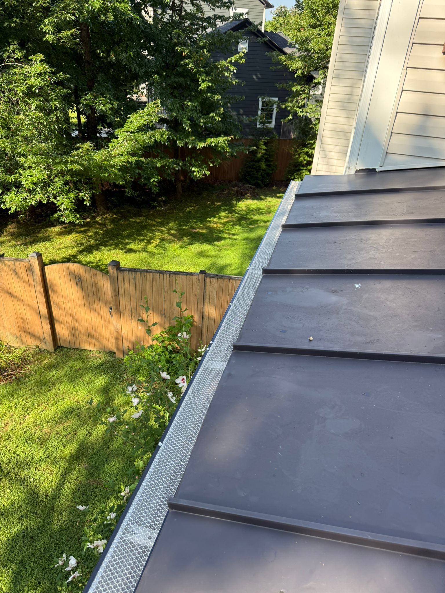 Lorton: Residential Roof with CertainTeed Landmark Pro in Max Def Moire Black by RM Banning, Inc.
