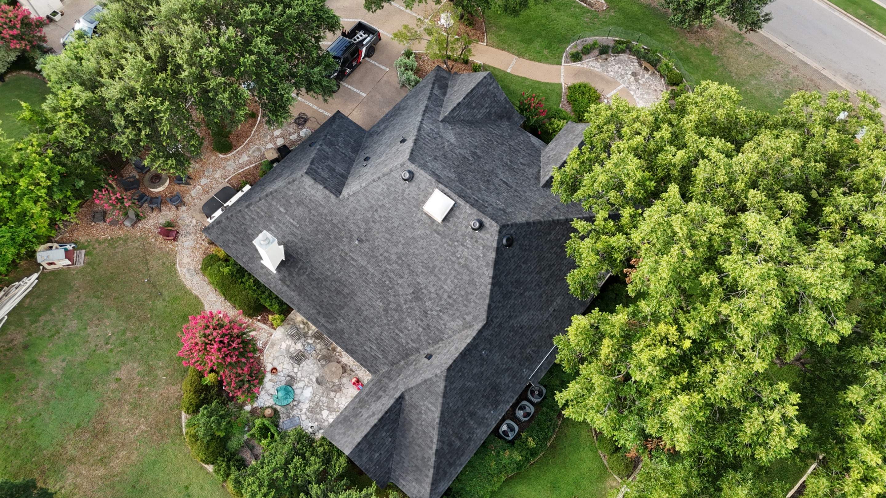 Brilliant Black - Malarkey Vista by RoofsOnly.com