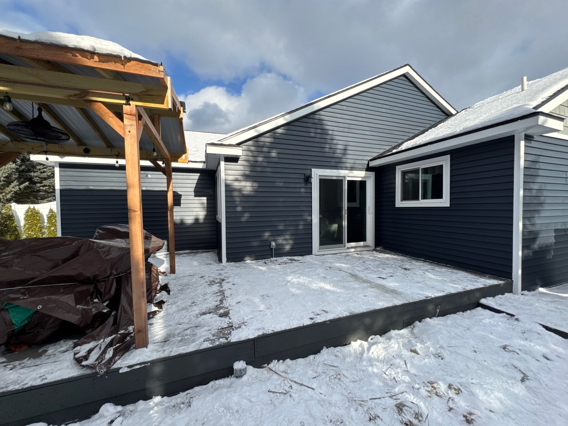 Siding Replacement using Alside Charter Oak D4.5" Riveria Dusk by 180 Contractors