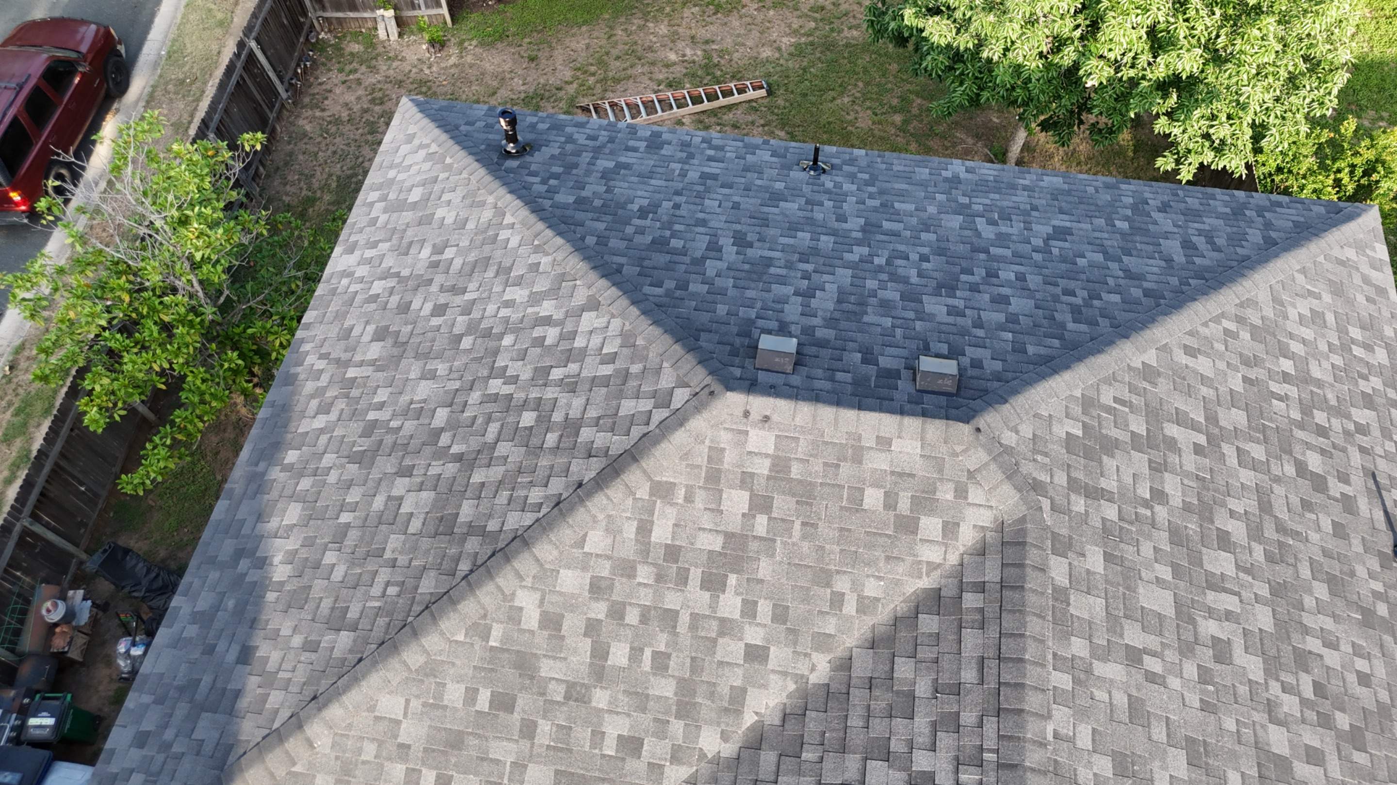 Onyx Black - Owens Corning TruDefinition Duration by RoofsOnly.com