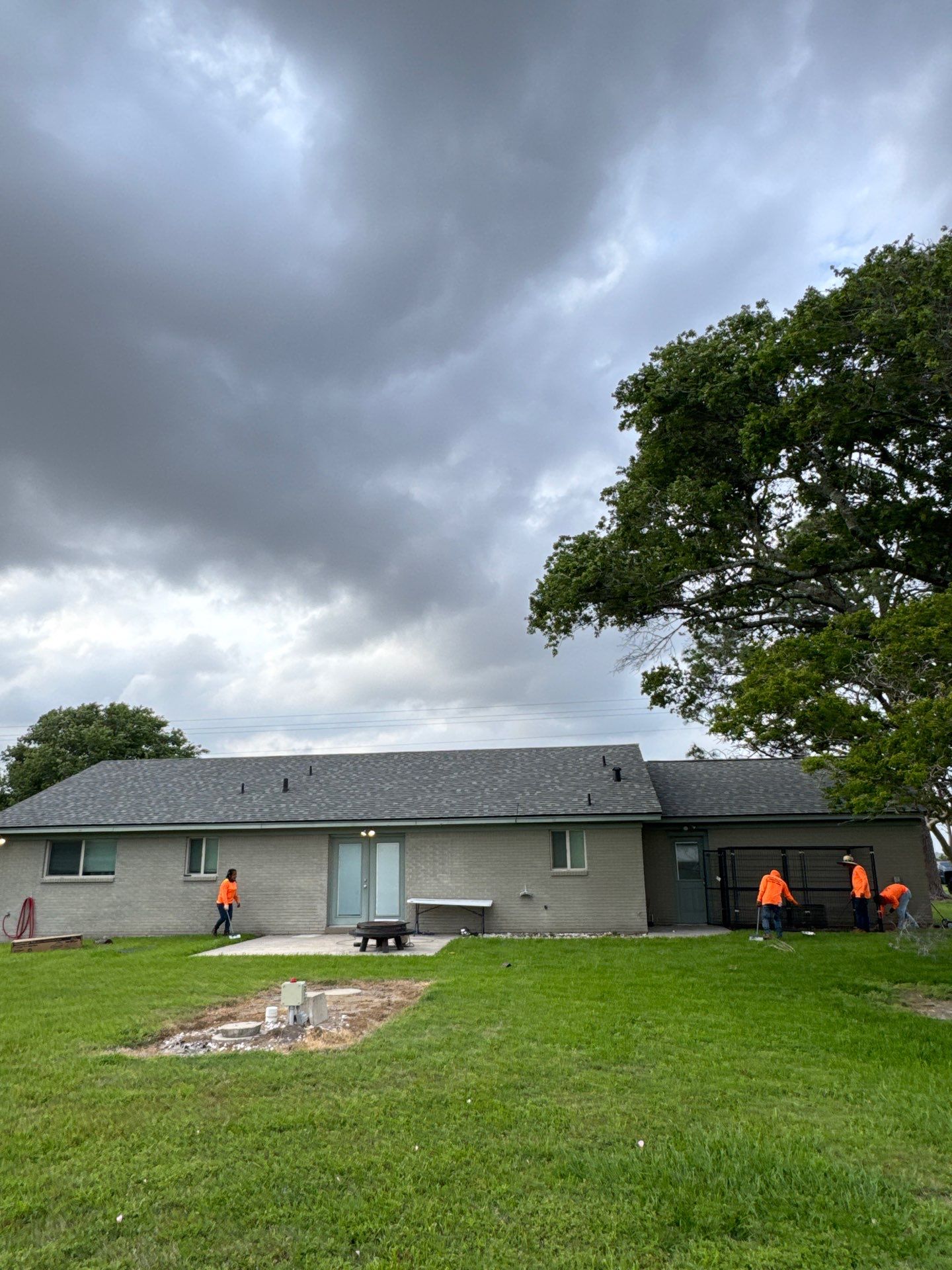 Roof Replacement louise by Roof Repair Company