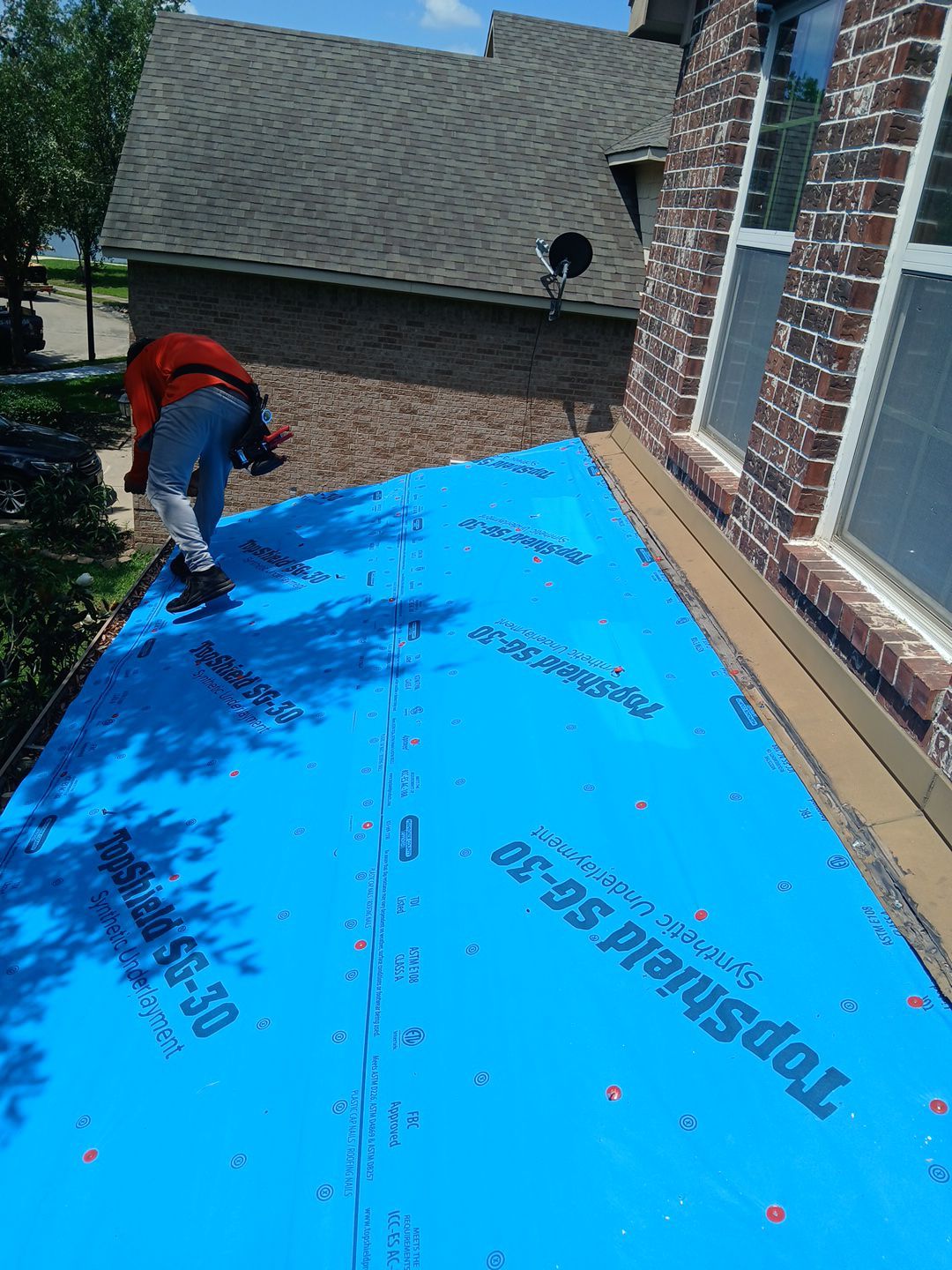 Residential Roofing Installation using Owen's Corning Duration (Lifetime) Shingles by Roof Repair Company