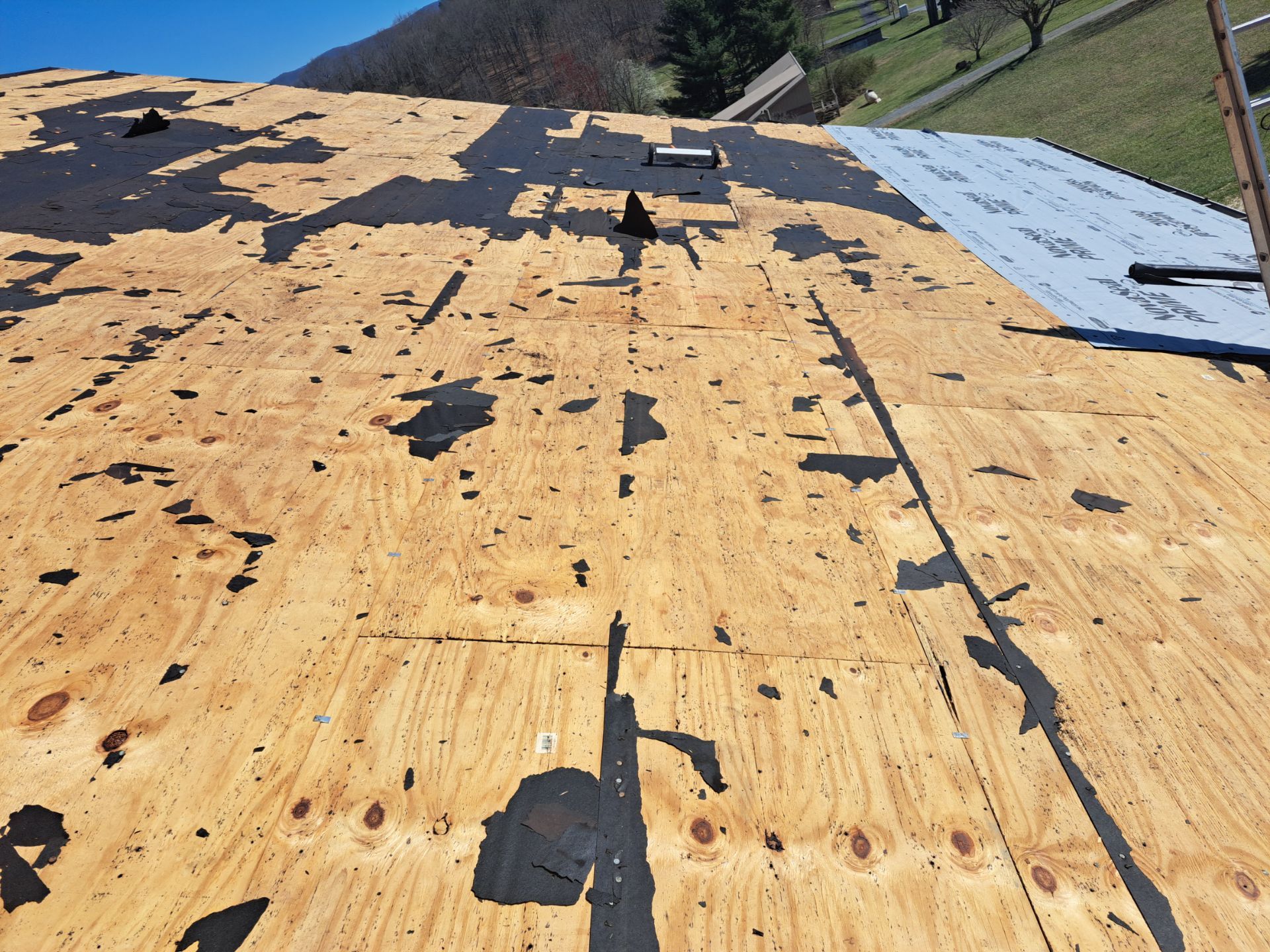 Burgundy Frost by Omnia Roofing