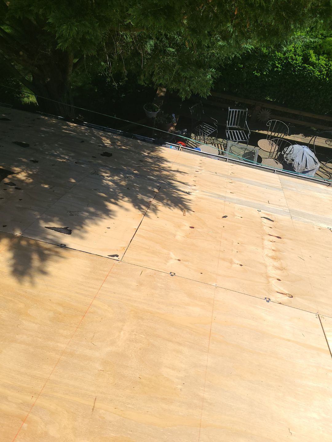 Burke: CertainTeed Landmark Designer Shingles in Moire Black by RM Banning, Inc.