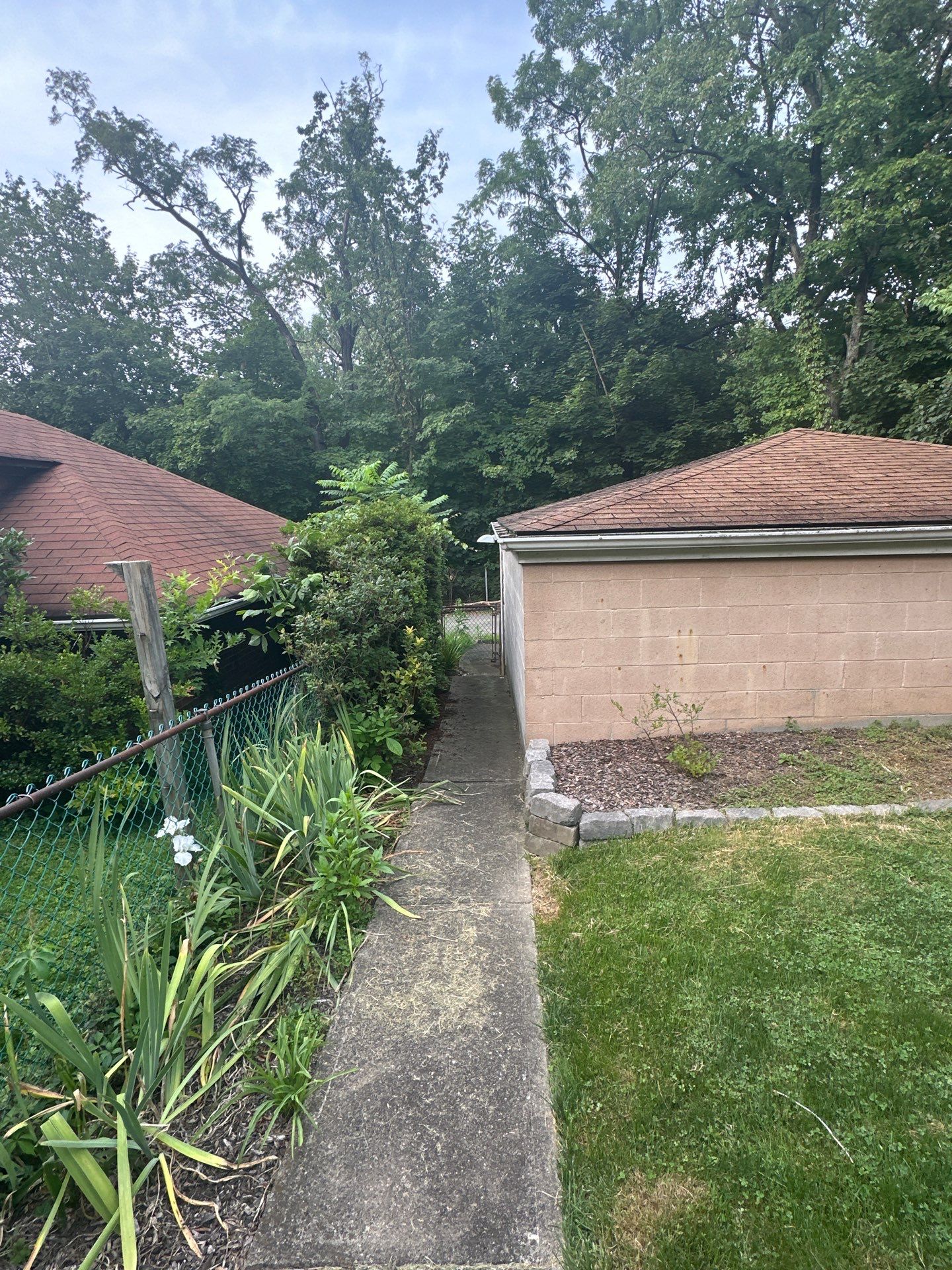 Deck by Cousins Roofing Siding & Decks