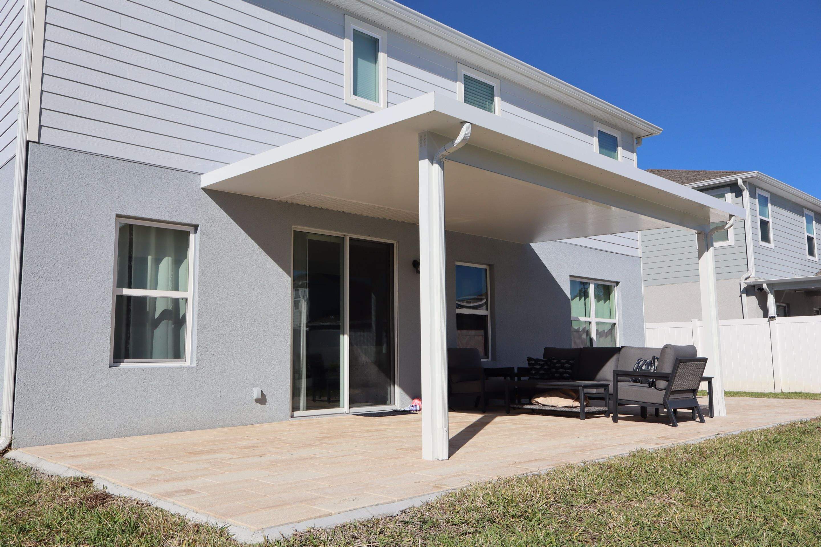 Patio cover and pavers  using Aluminum  by Orlando pergolas 