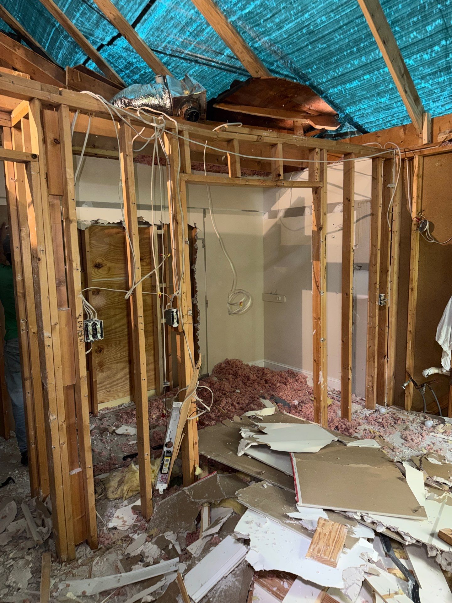 Storm Damage Mitigation and Structural Drying After Tree Impact in Raleigh by One Team Restoration