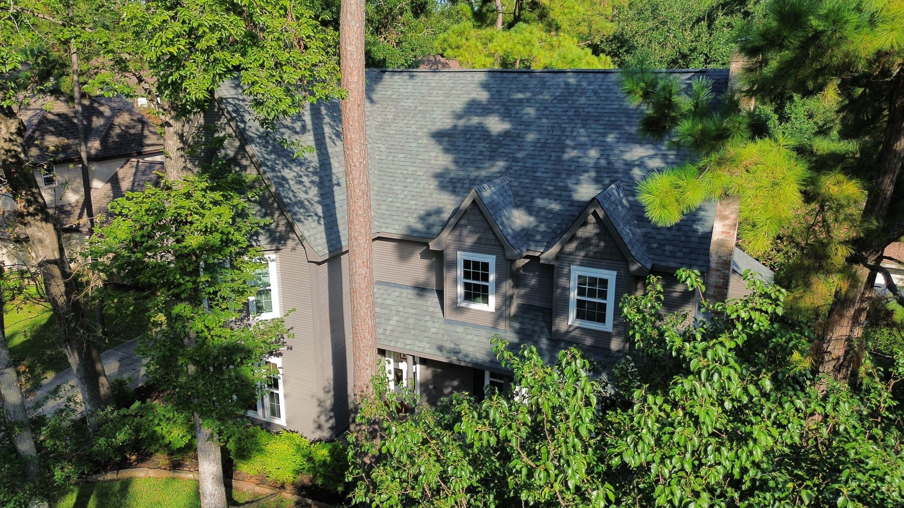 OC Oakridge Estate Gray by HHH Roofing & Construction