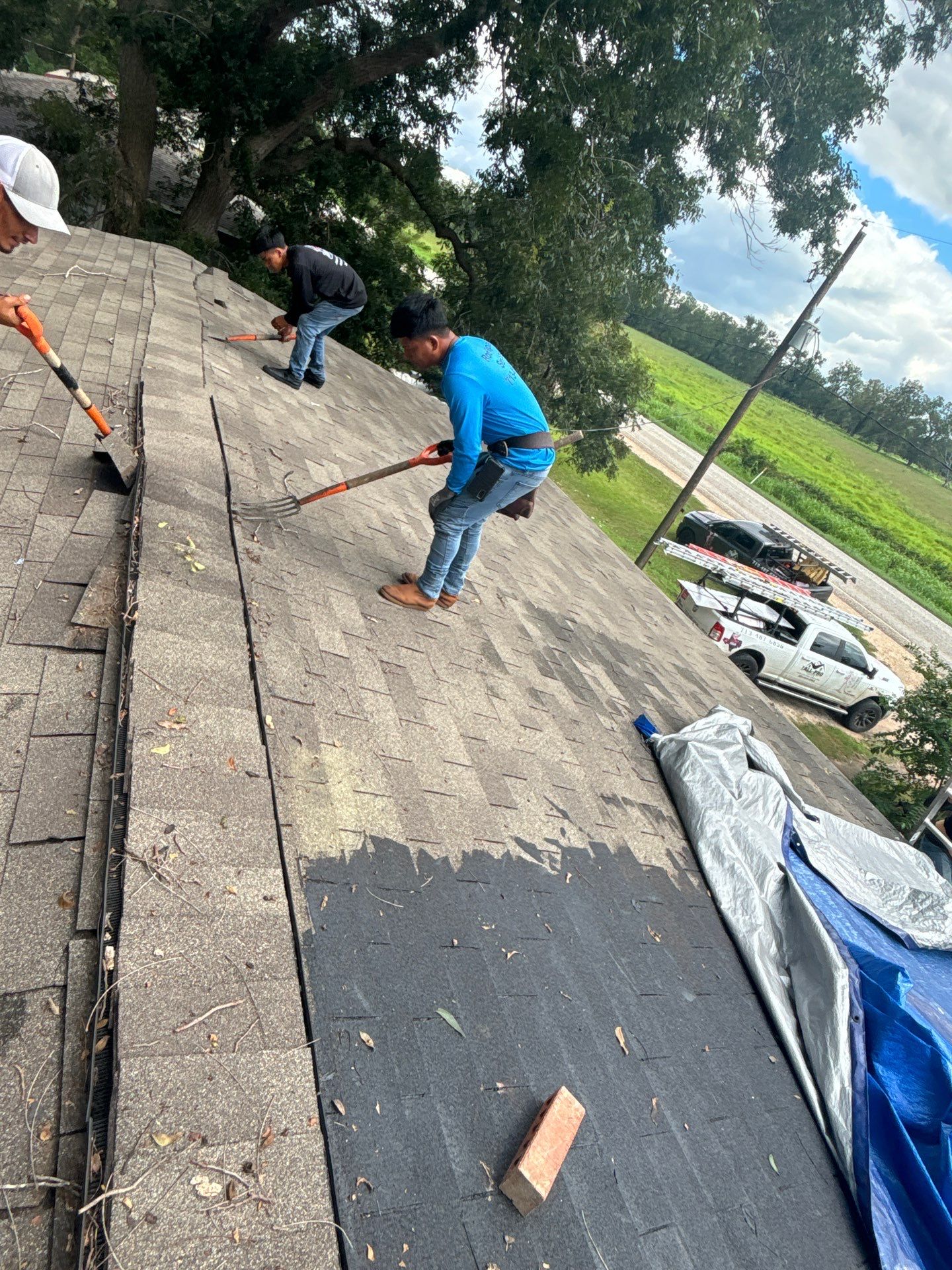 Residential Roofing Installation using Owen's Corning Duration (Lifetime) Shingles by Roof Repair Company