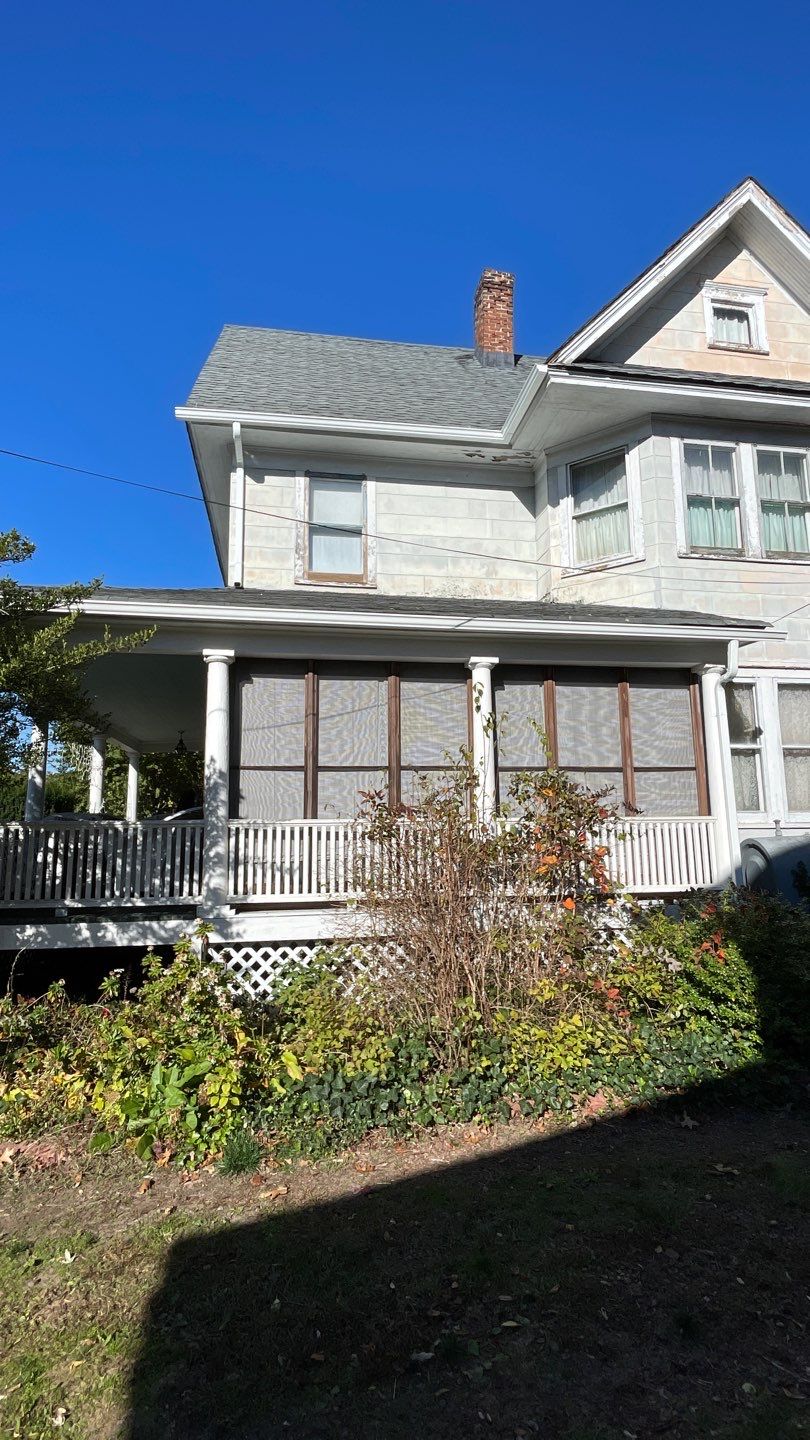 Full House Installation 5" white seamless gutters 2x3 leaders using 5"white K style seamless gutters and 2x3 white leaders by Above All Gutters 