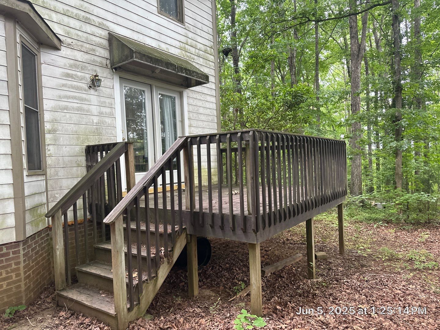 Wood Deck using Wood Sealant by DuraSeal