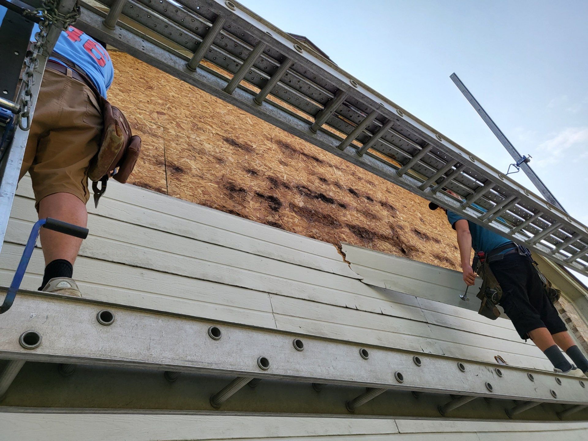 Siding Replacement using CertainTeed Restoration Classis D4 by 180 Contractors