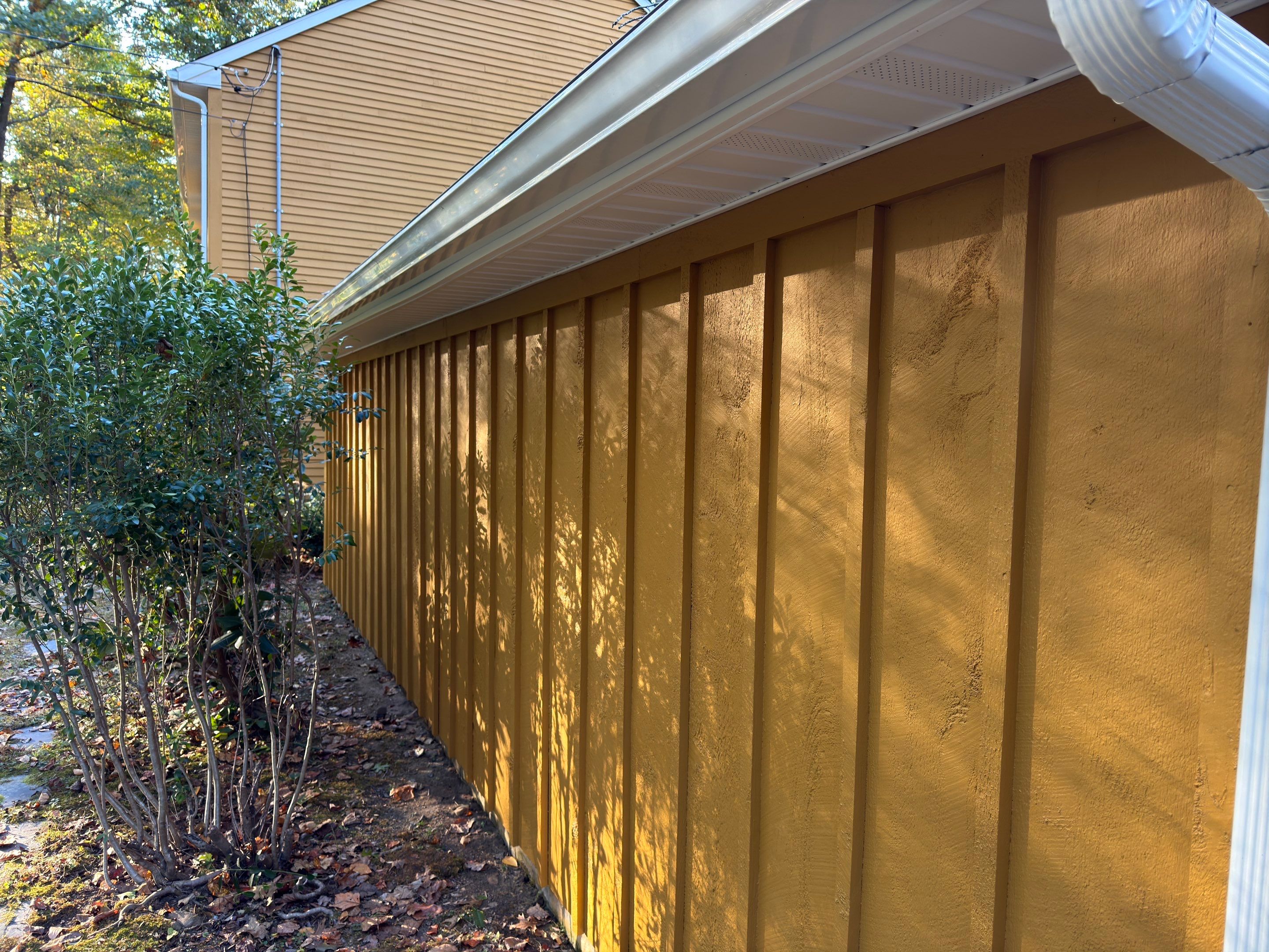 Exterior Staining by Trendy Walls Inc.