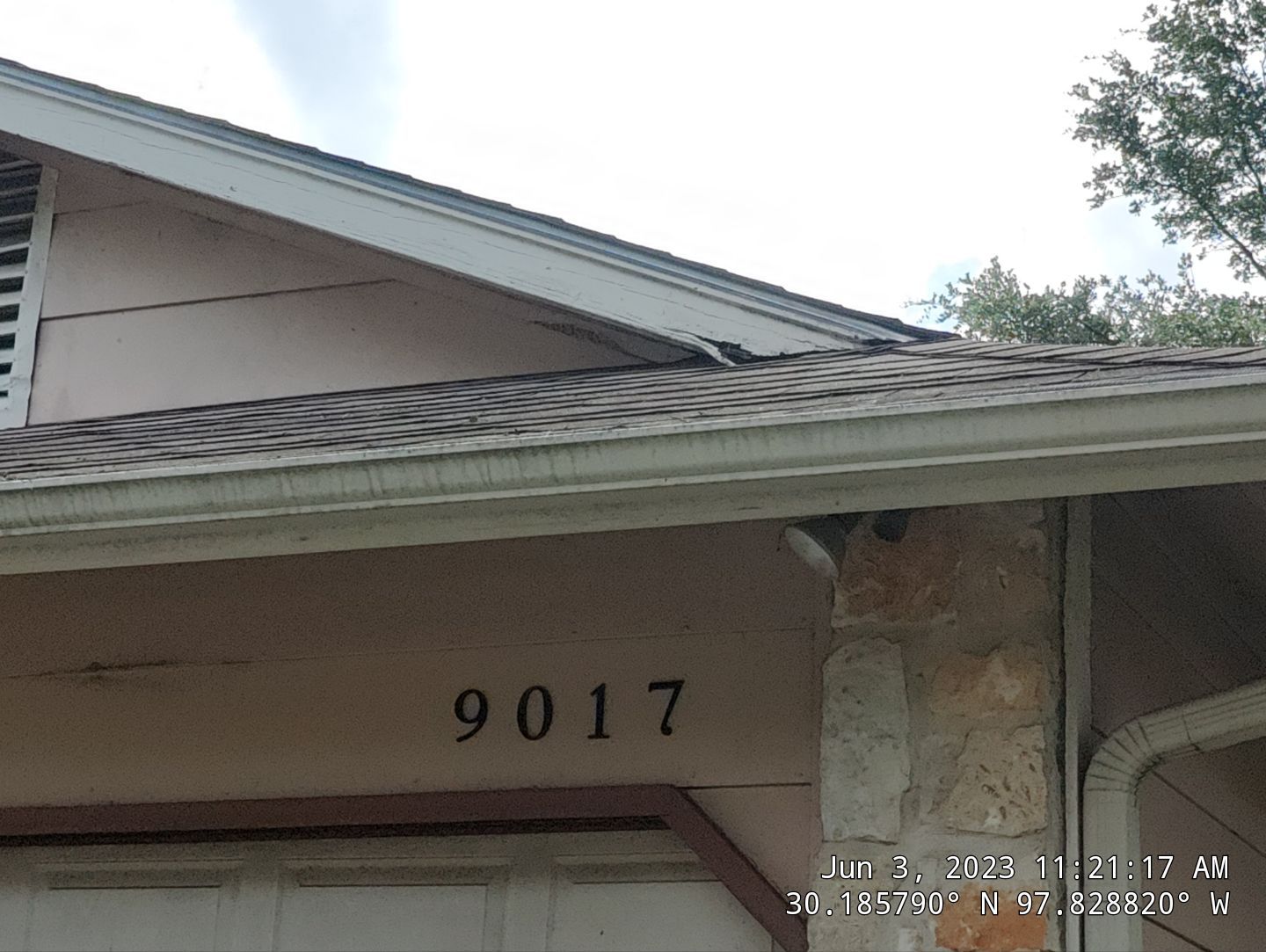 Residential Roofing Installation using Owens Corning Oakridge Estate Grey by DeZign Roofing & Exteriors
