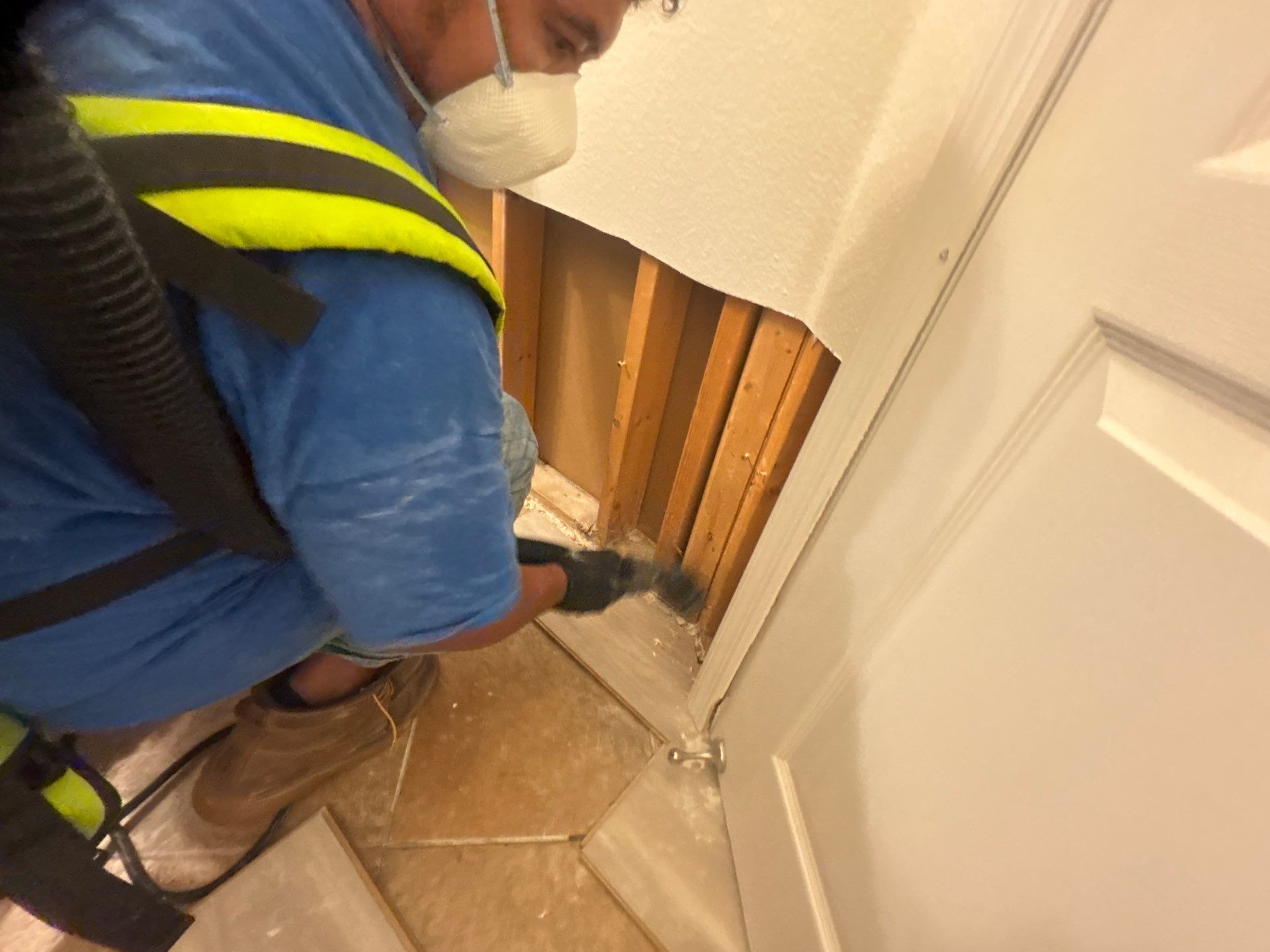 Water Damage Restoration In Apollo Beach, Florida by Ampm Restoration Services 