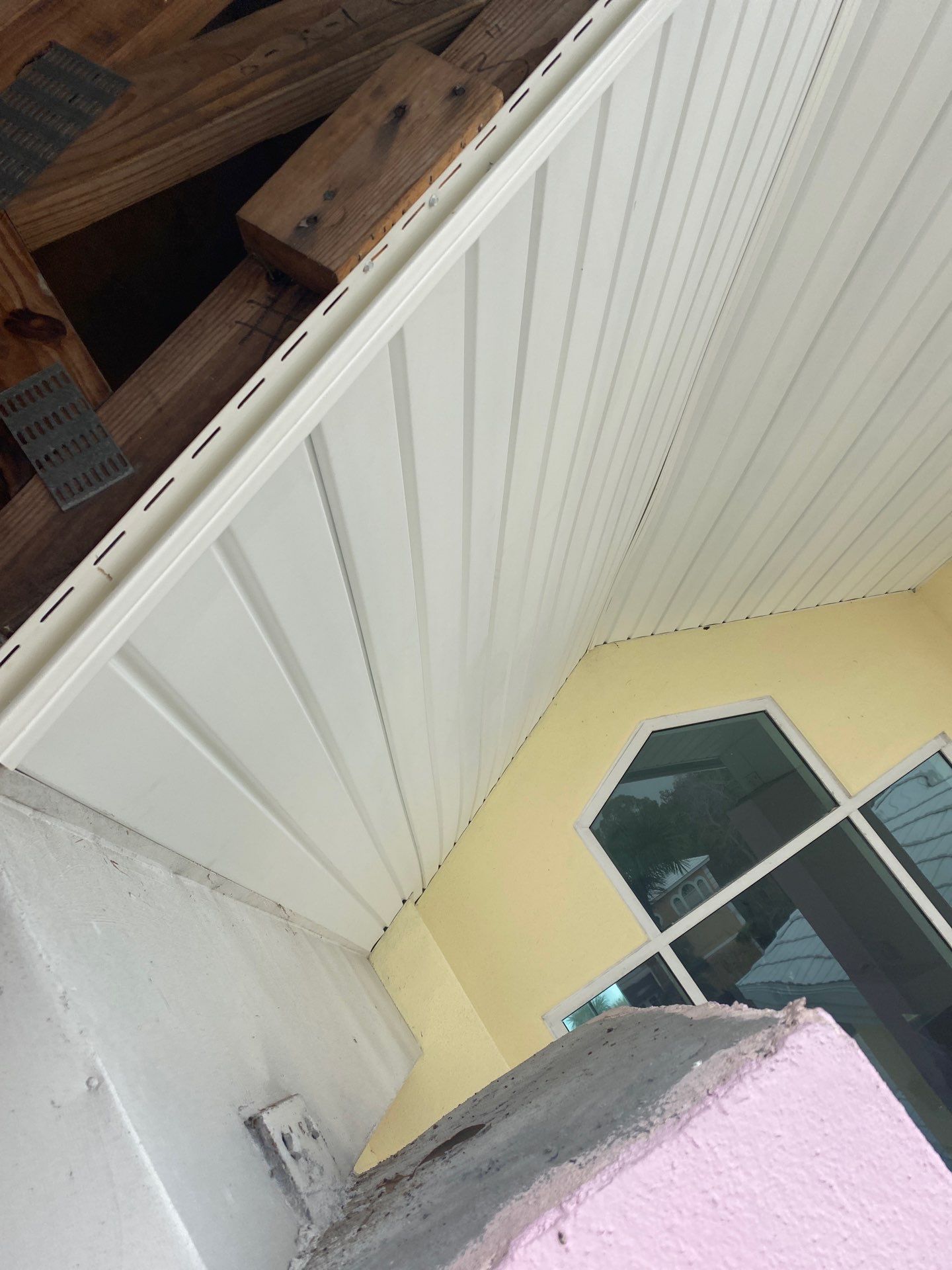 Soffit and Fascia Installation in Bradenton FL by Gutter Professors