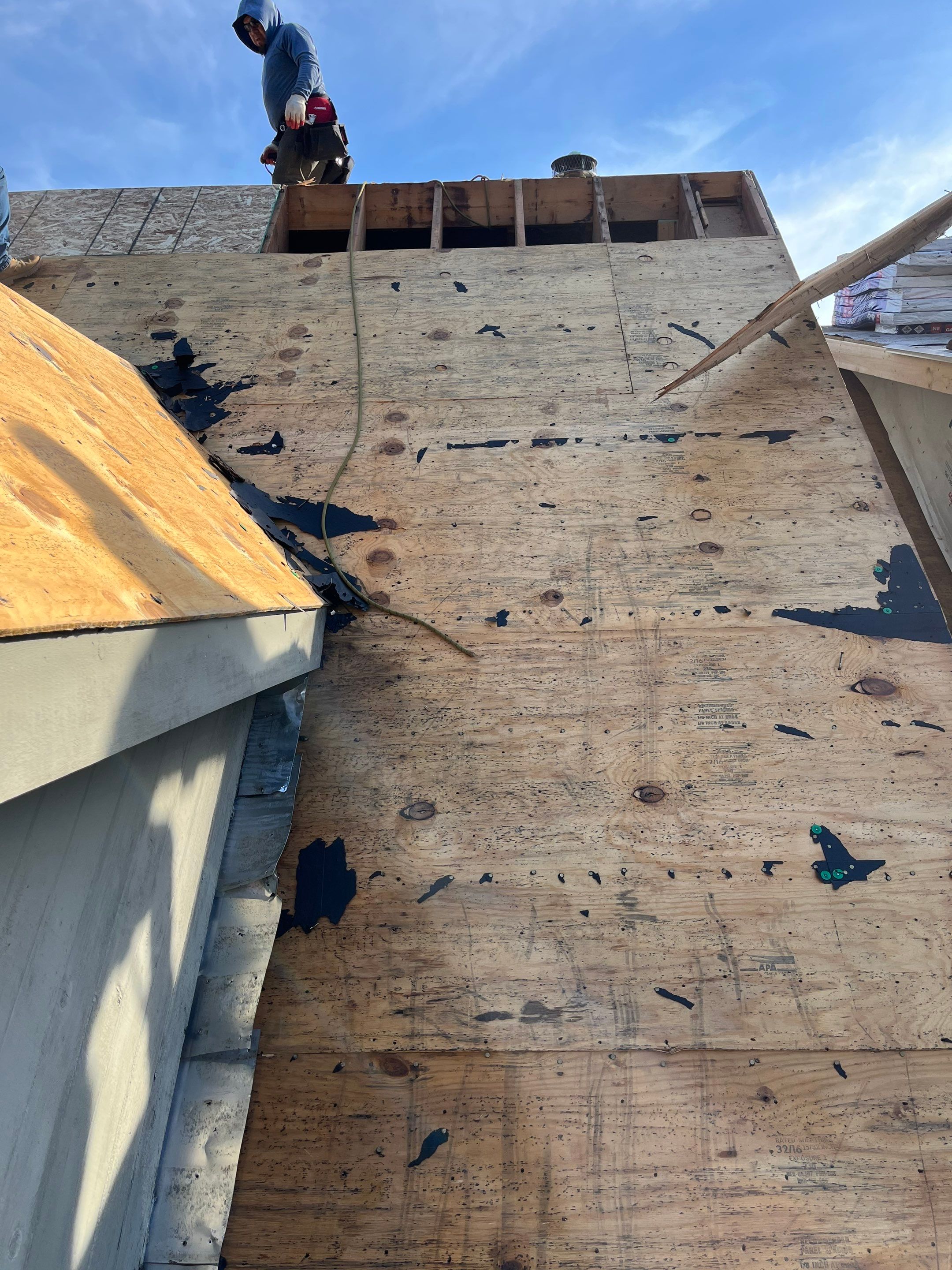 Cedar Falls Gaf roofing installation by Teflon Roofing