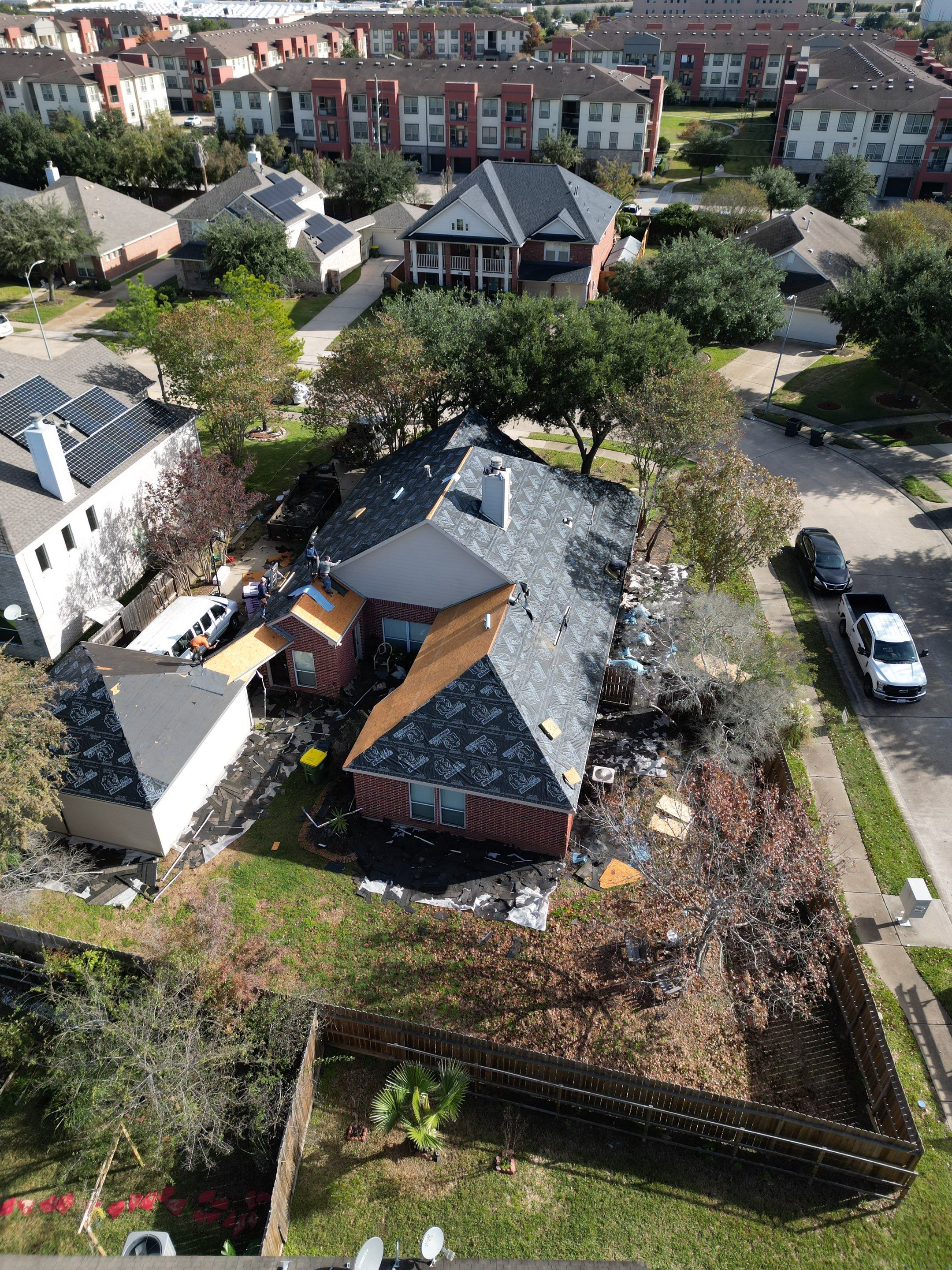 OC Duration Driftwood by HHH Roofing & Construction