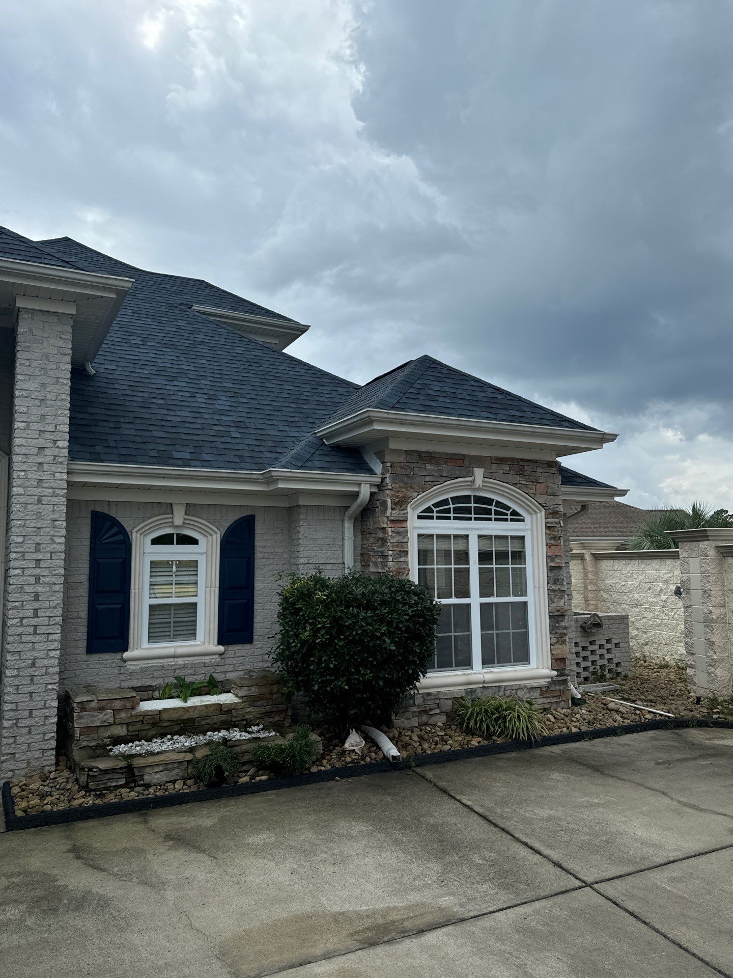 IKO Dynasty - Atlantic Blue by Linta Roofing