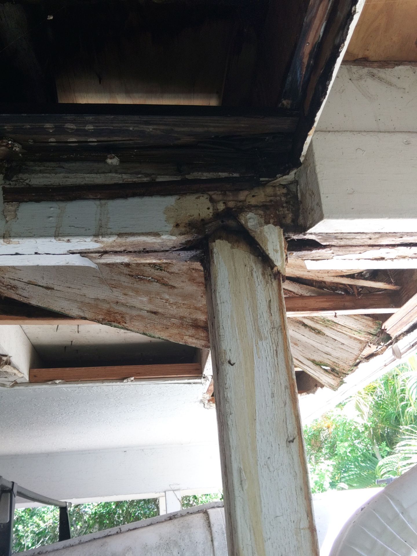 Gutter and Fascia Repair and Maintenance in Siesta Key FL by Gutter Professors