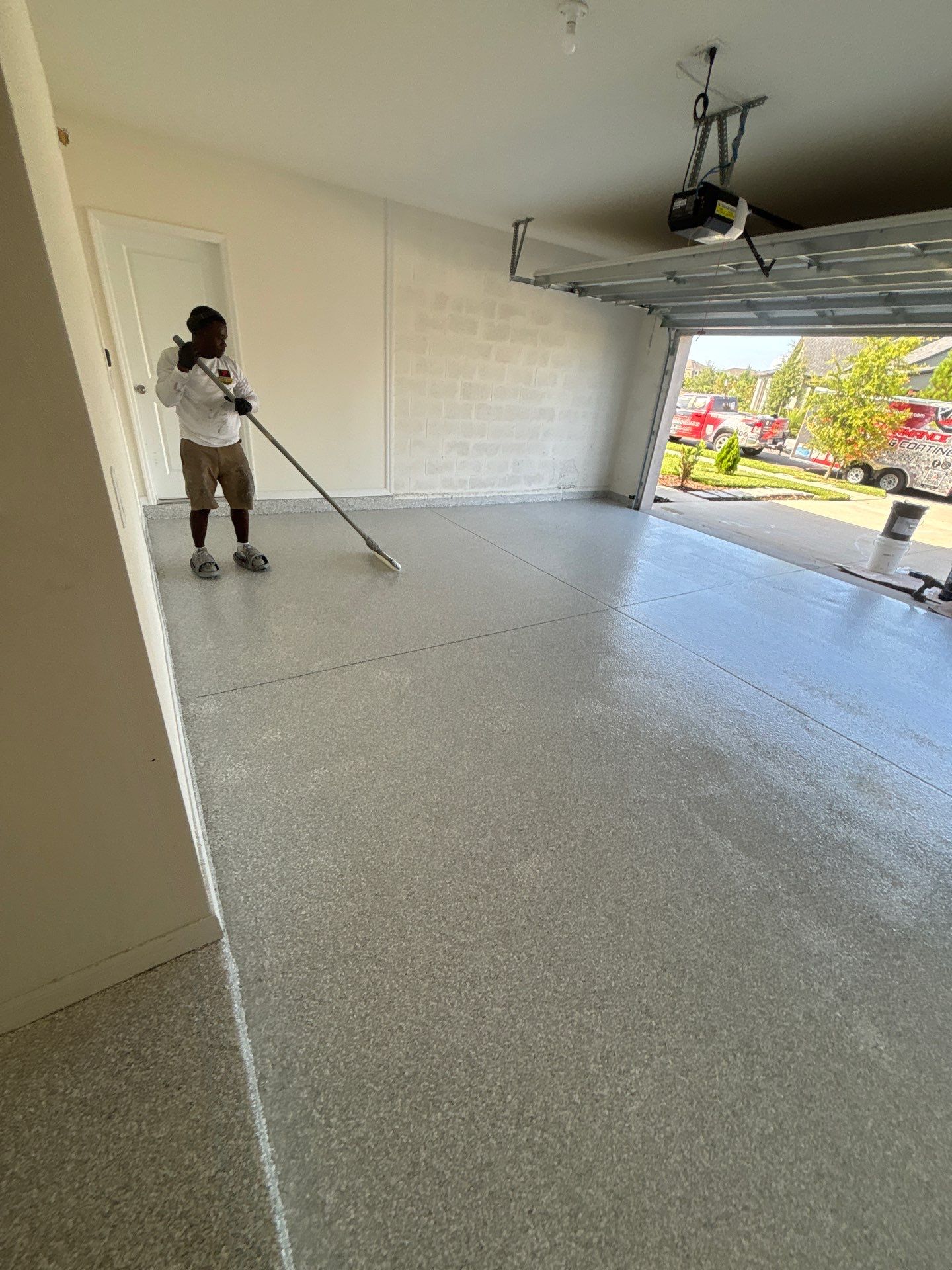 Flake Epoxy Garage Floor Coating System in Zephyrhills by Performance Floors & Coating