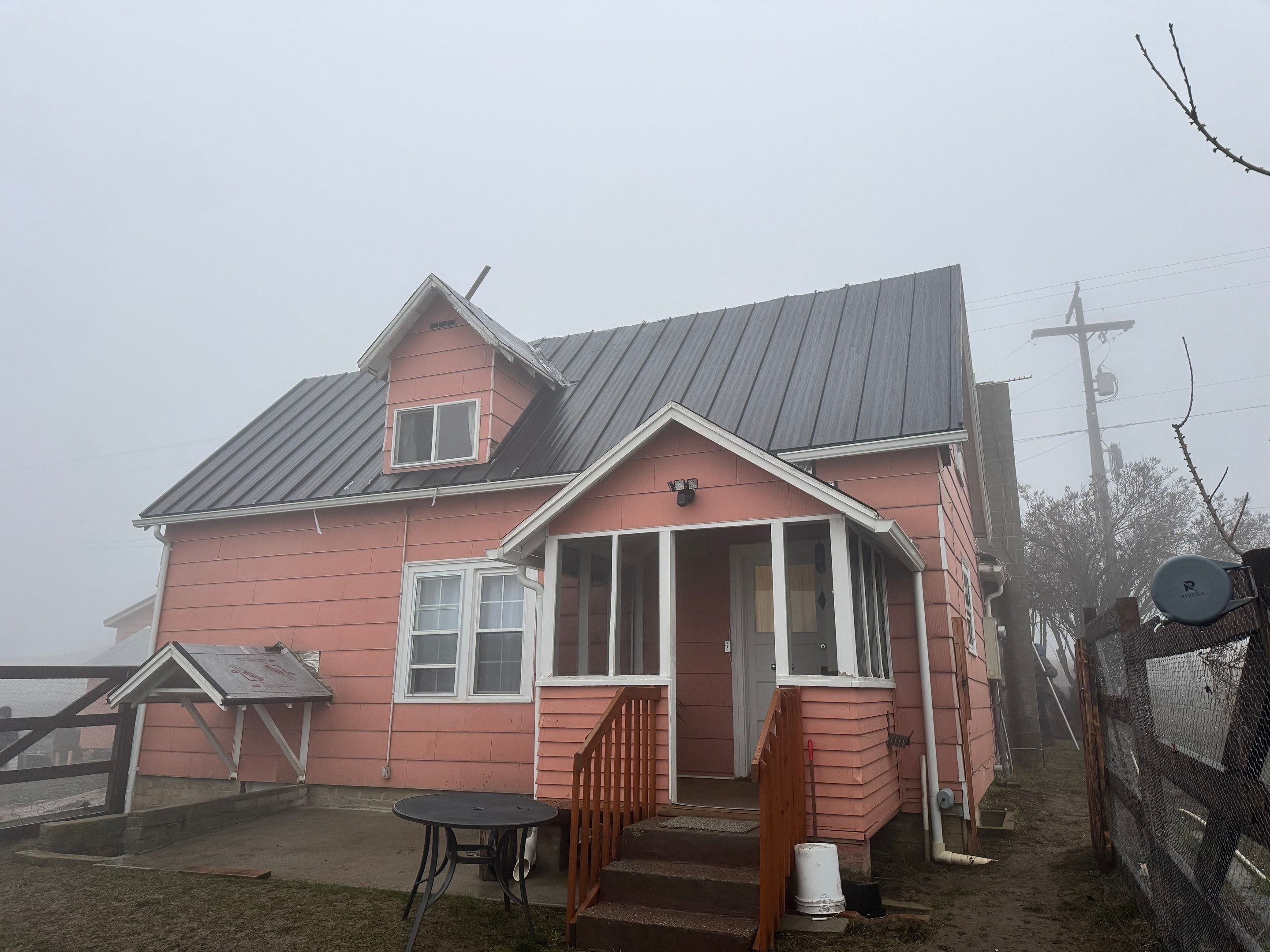 Black Standing Seam Metal Roof Installation in Wenatchee by Alpine Roofing