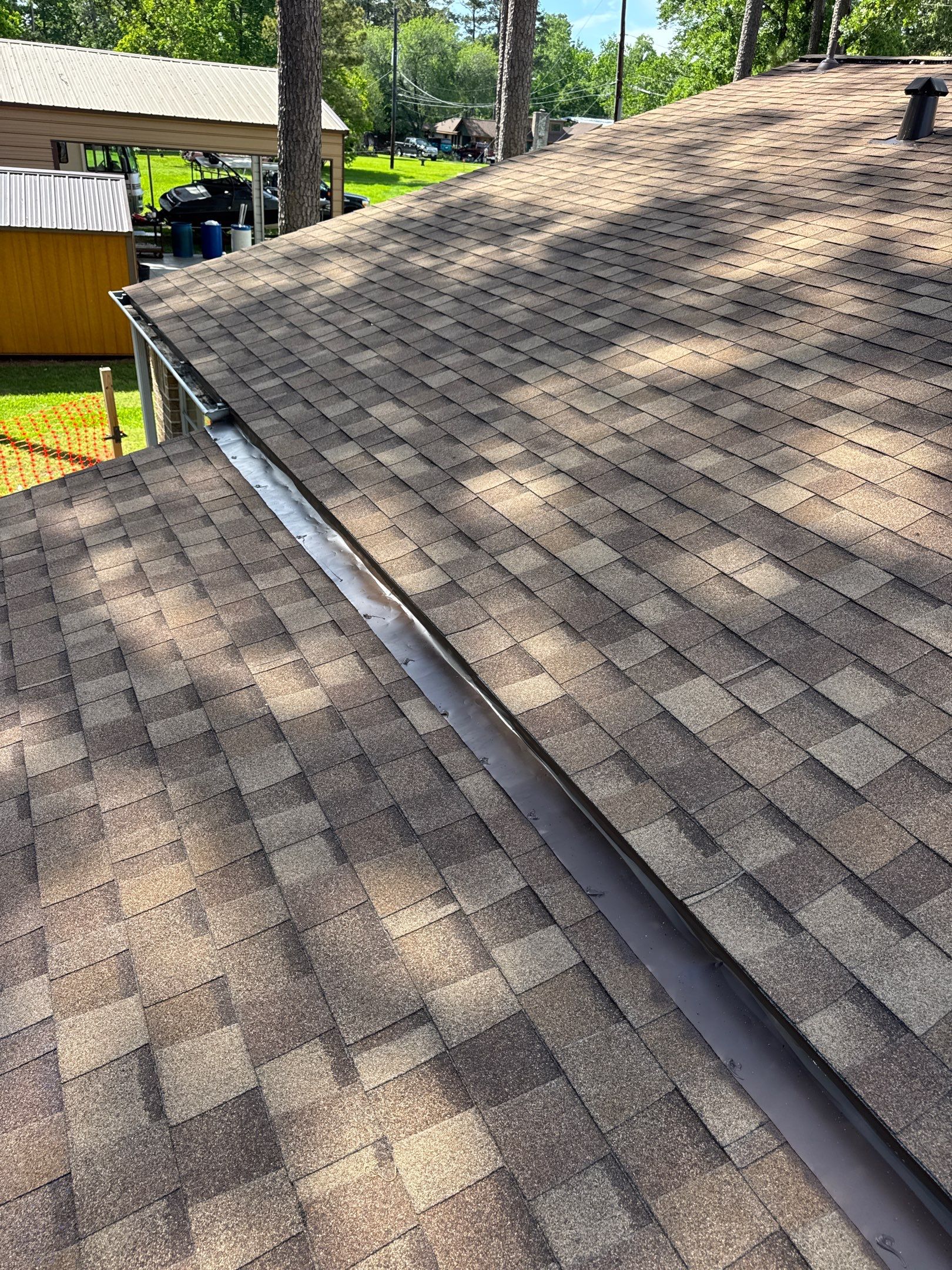 Crosby Roof Installation using Atlas Pinnacle Pristine by Modern BYLT Roofing & Construction