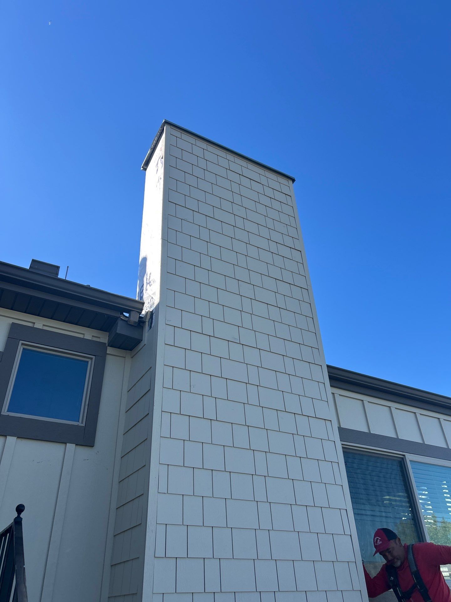 Riverton | Hardie Shingle & B&B Accent | Navajo Beige by Ideal Siding Utah