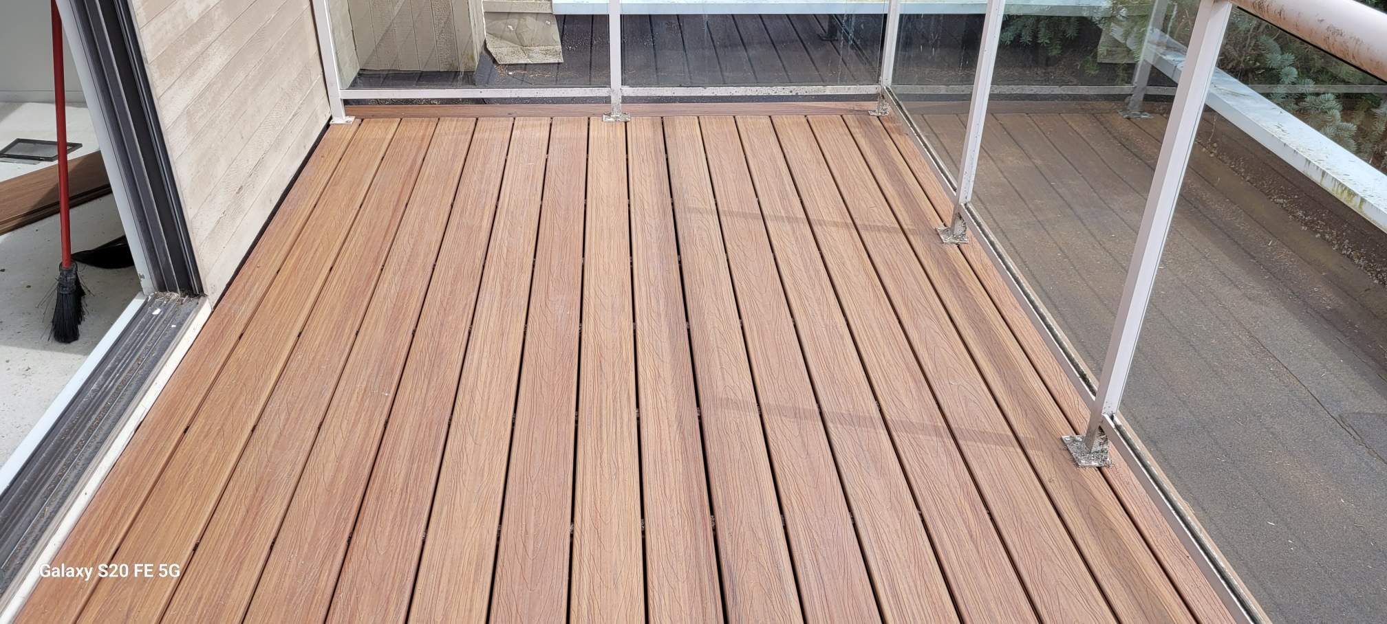 New Composite Deck - West Vancouver by YVR Construction Group