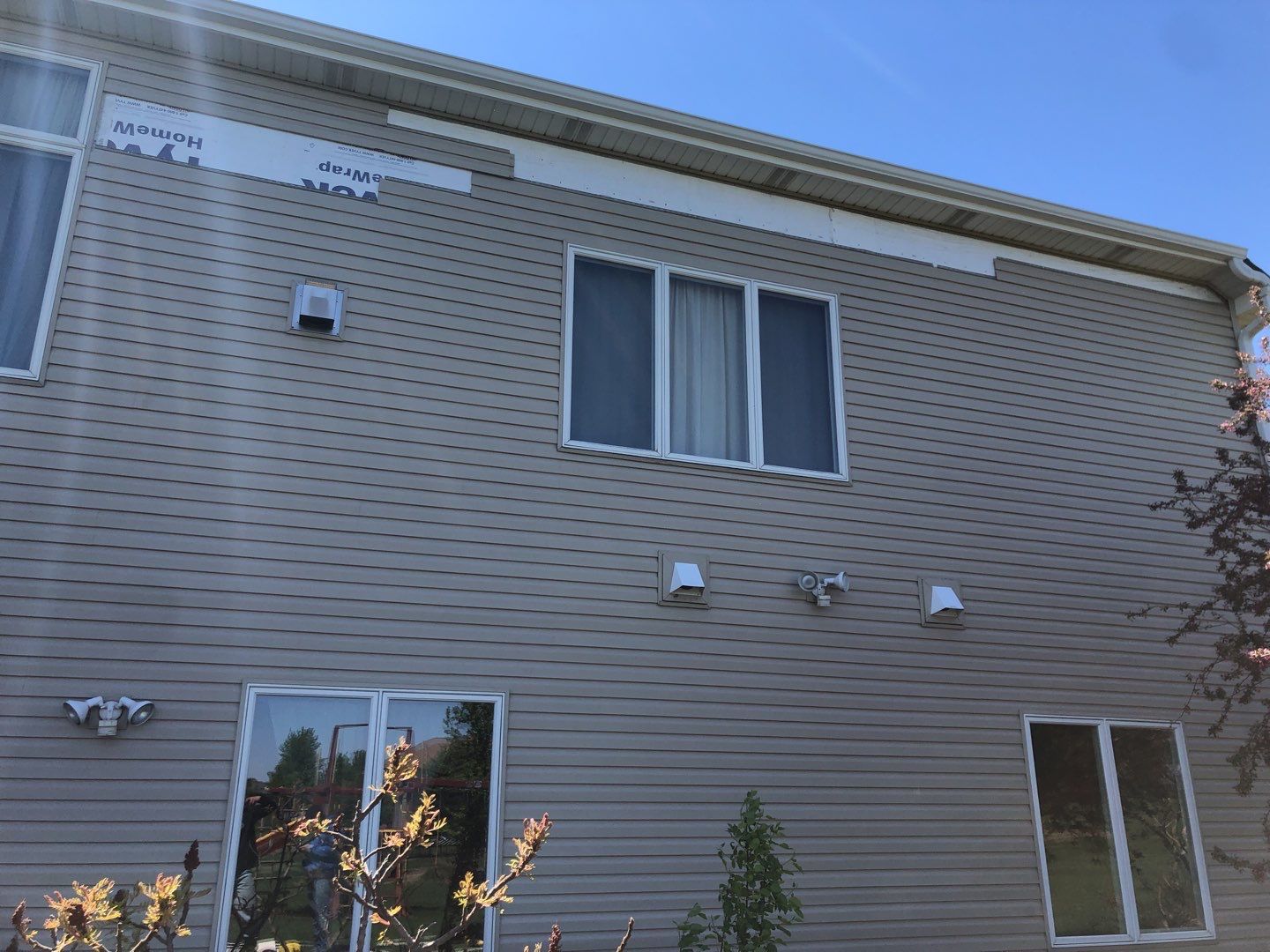 Residential Re-Roof using Landmark Shingles by White Castle Roofing