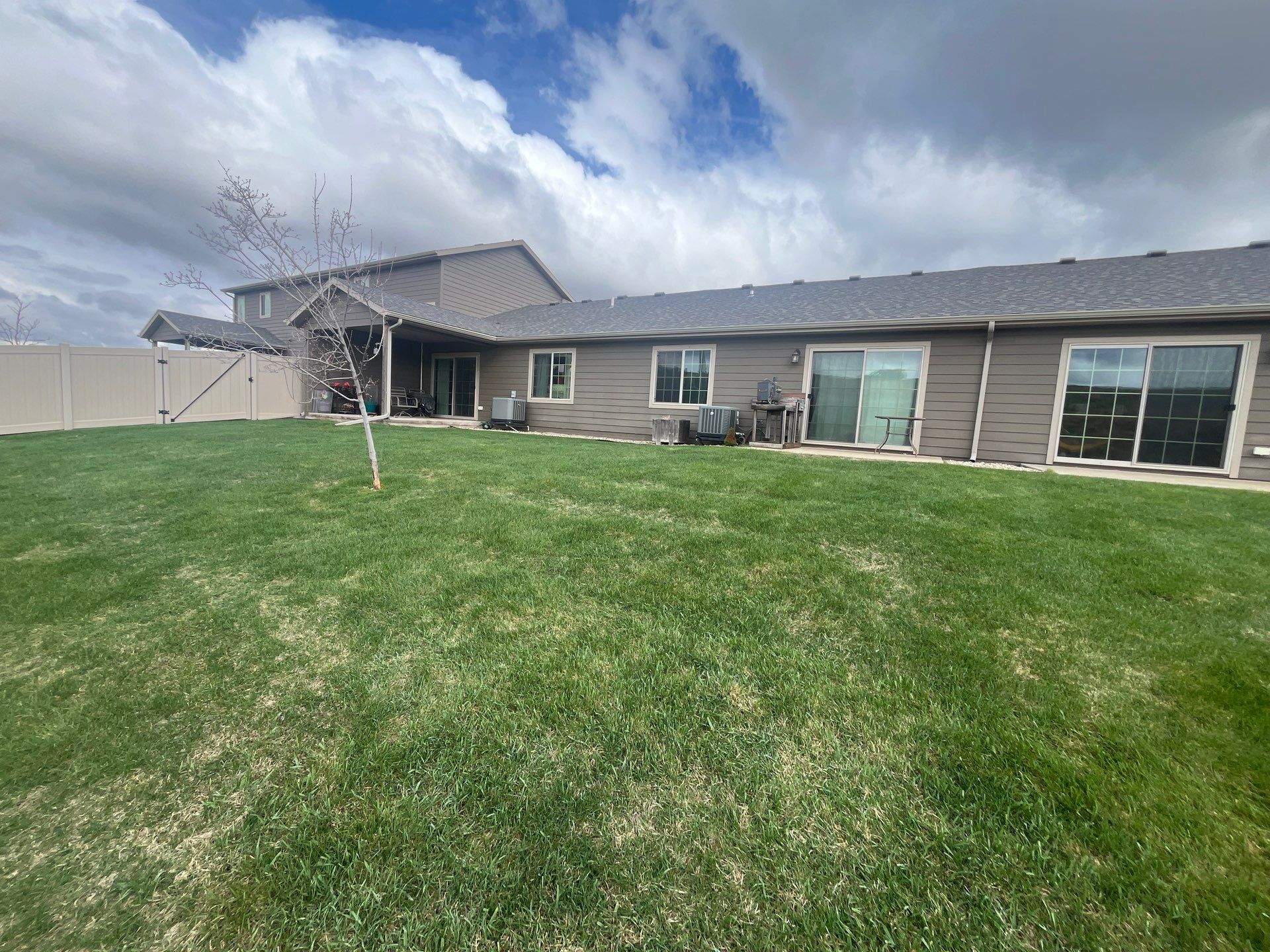 Exterior Painting for Multi-Unit Townhomes in Sioux Falls by Select Painting, Coatings & Garage Cabinets