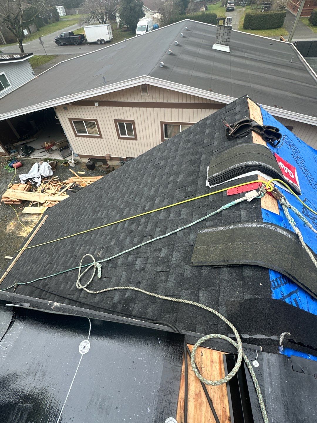 Residential Roofing Installation using GAF Charcoal HDZ by Top Notch Roofing Inc