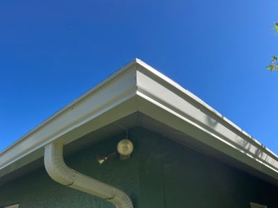6 Inch Seamless Gutters using K-Style Seamless Gutters in Cape Coral FL