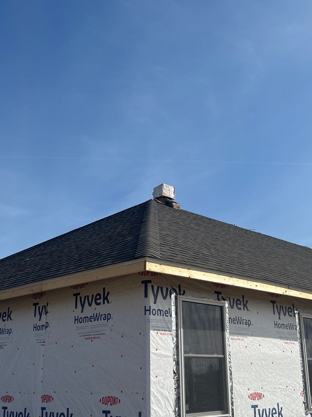 Residential Roofing Installation using CertainTeed Landmark Weathered Wood by Nitro Roofing and Construction
