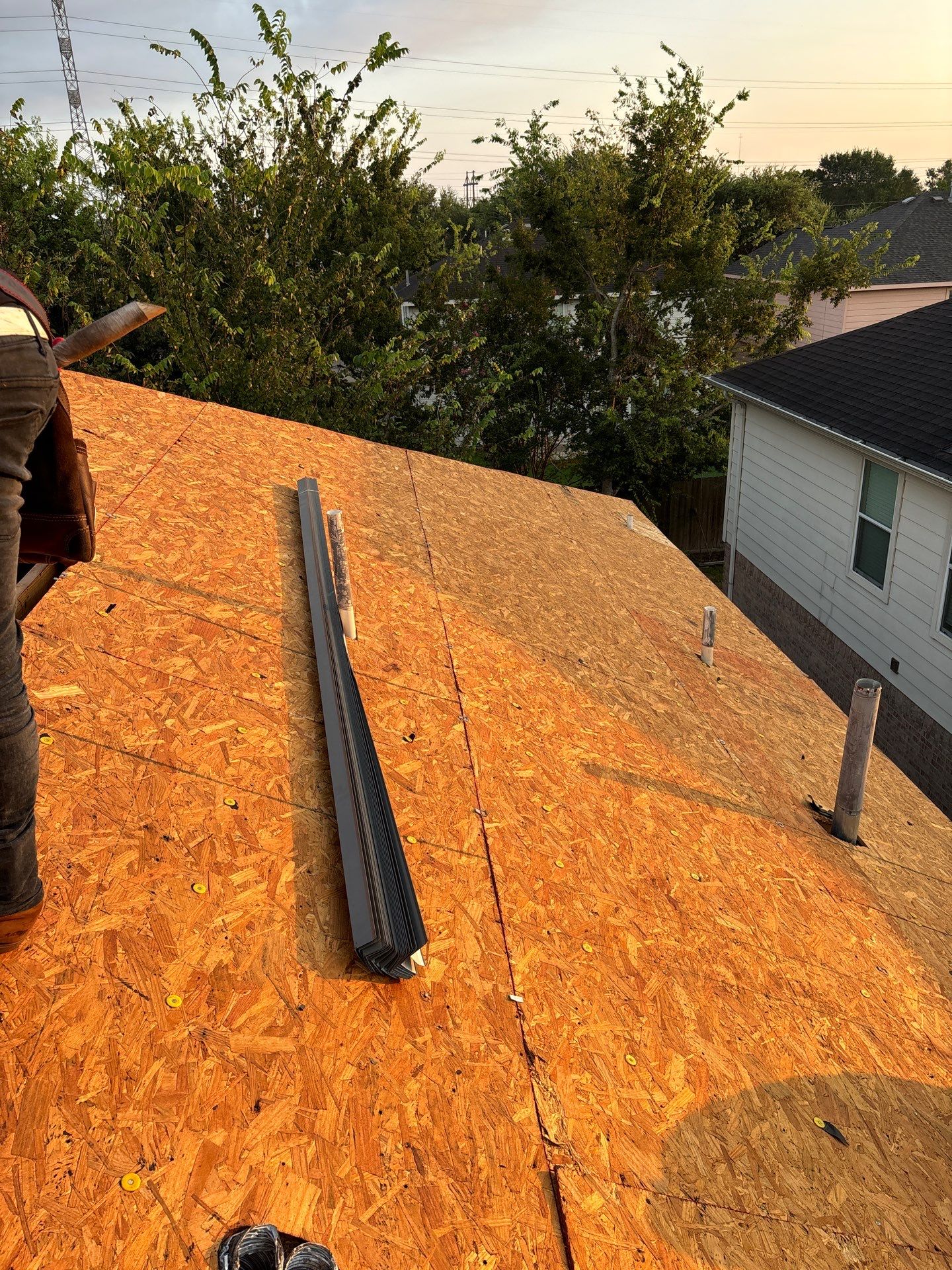 Residential Roofing Installation using Owen's Corning Duration (Lifetime) Shingles by Roof Repair Company