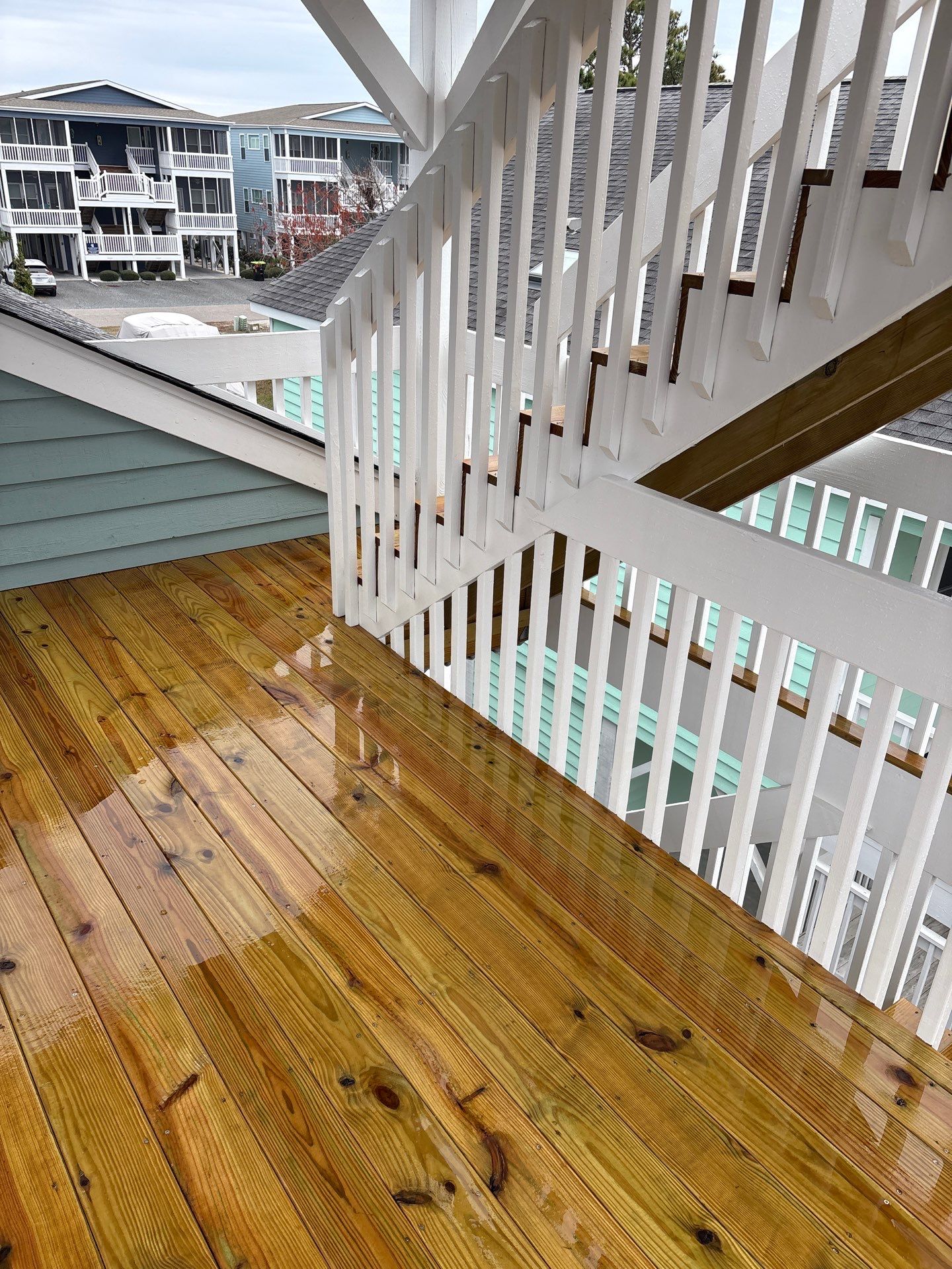 Wood Deck using Wood Sealant by DuraSeal