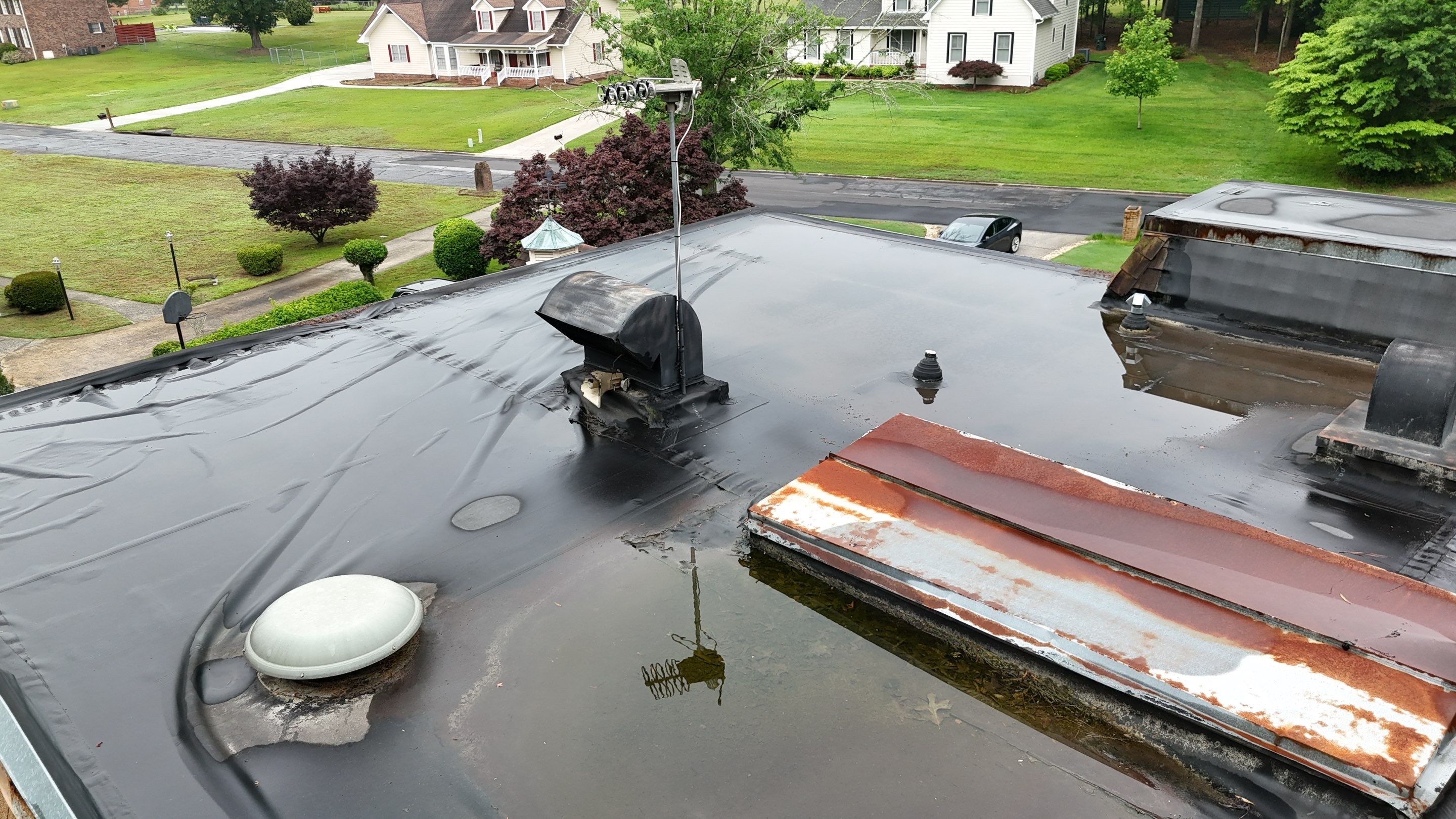 Commercial Flat Top Roof by Roof Bullies