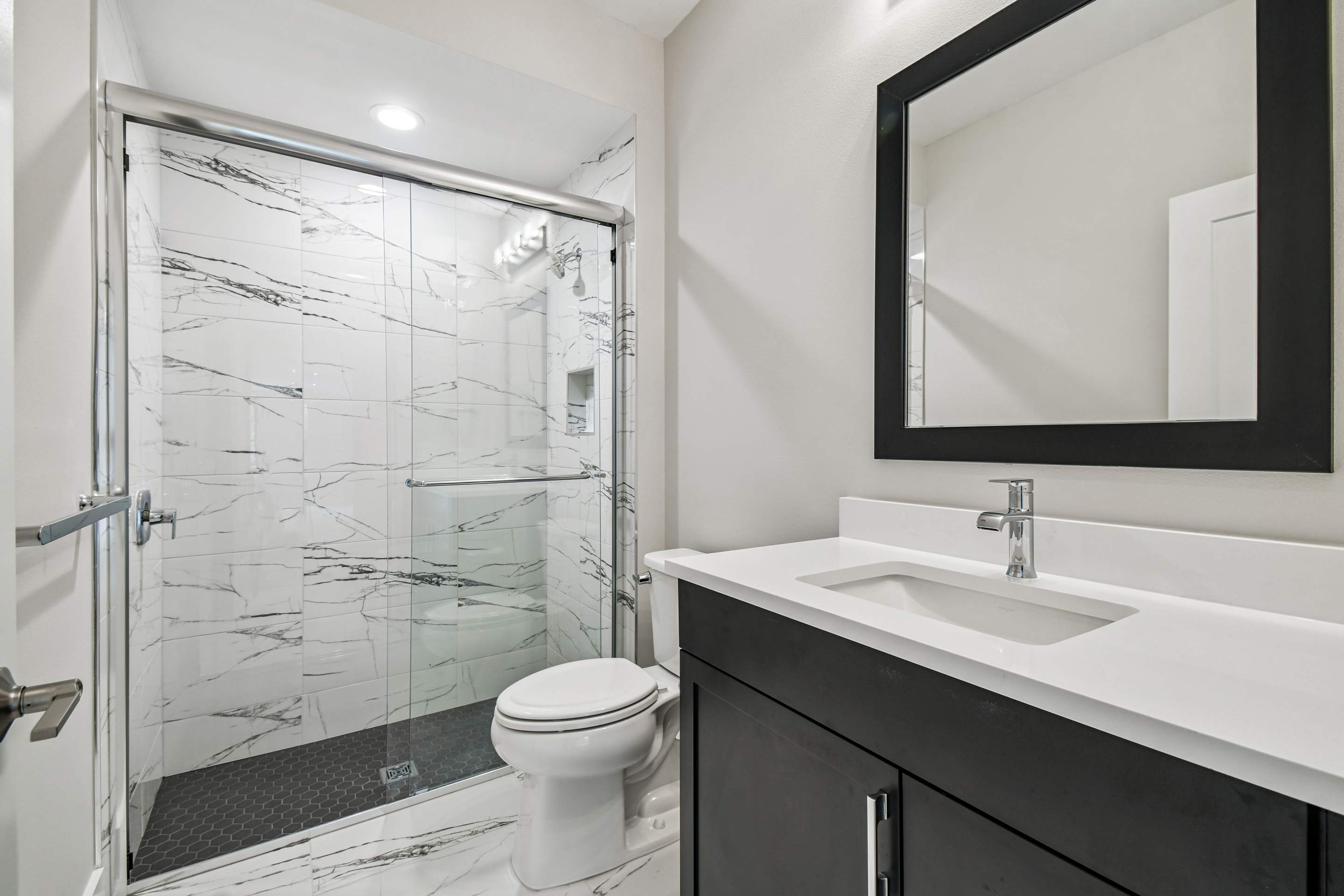 Custom Obsidian by Lyons Heritage Tampa, LLC