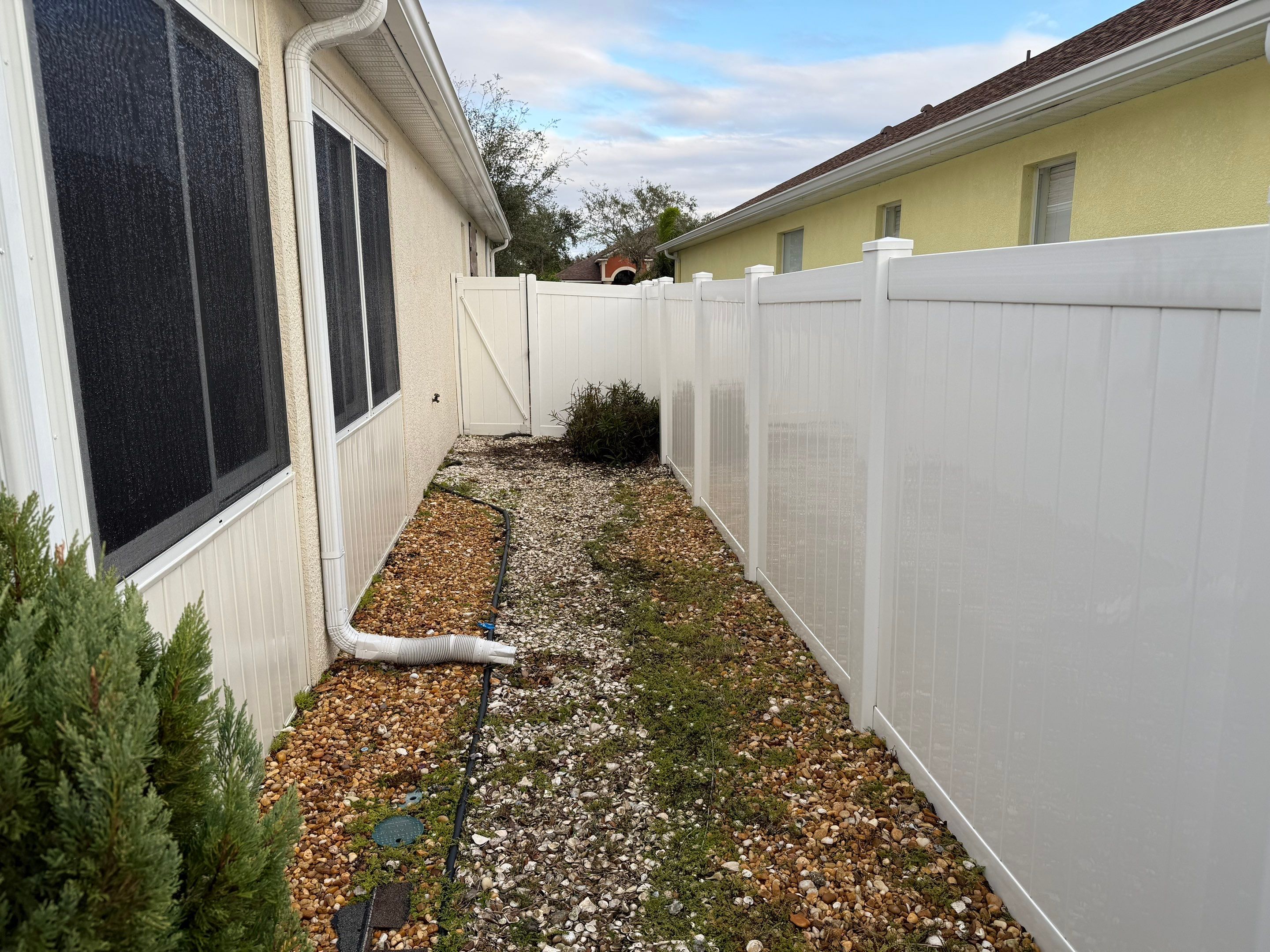 Patio, Vinyl Fence, & Partial House Wash in Creekside, Parrish, FL | Sunshine AquaWash by Sunshine AquaWash