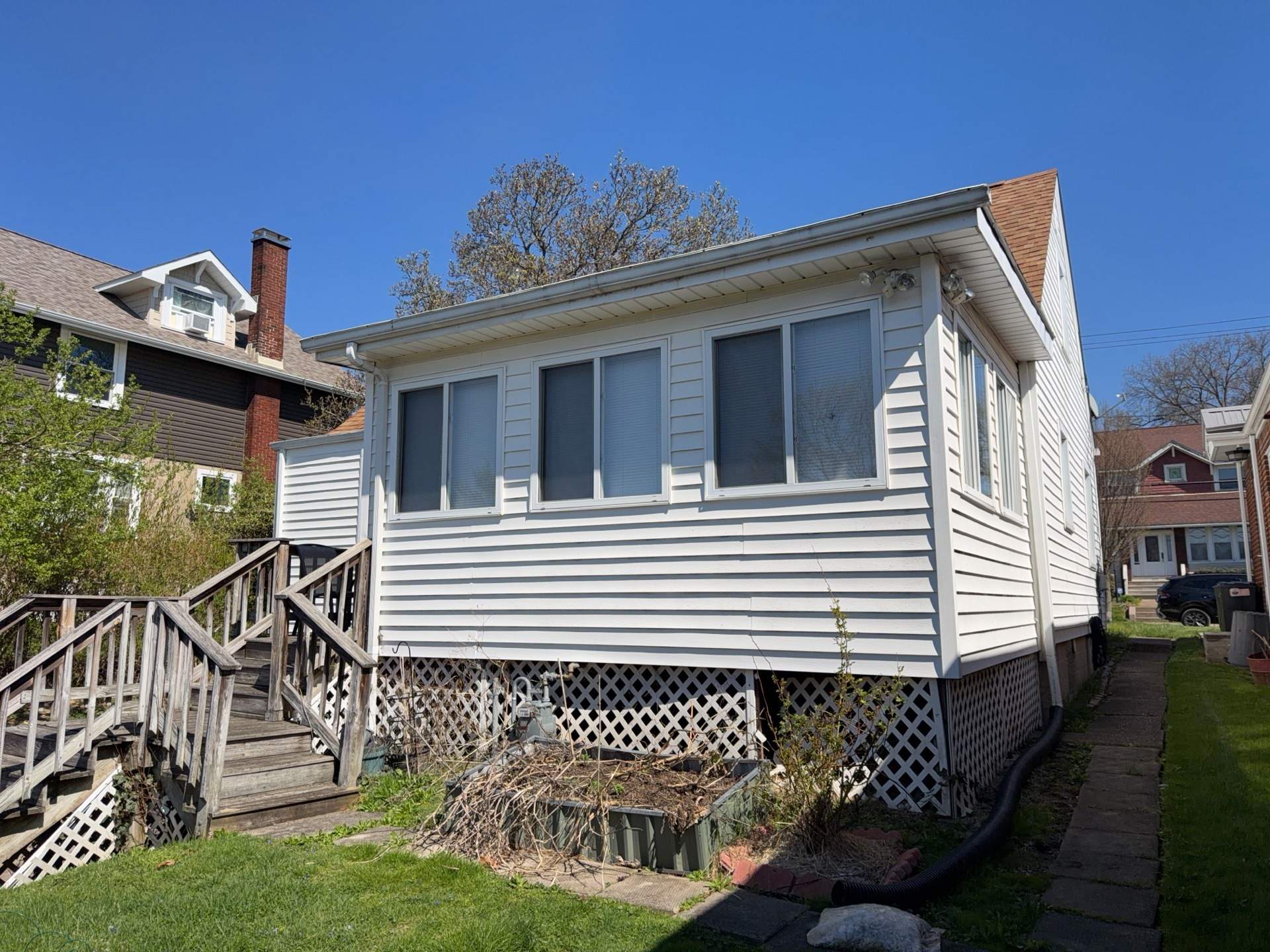 Autumn Yellow Makeover in New Kensington by Ideal Siding Pittsburgh