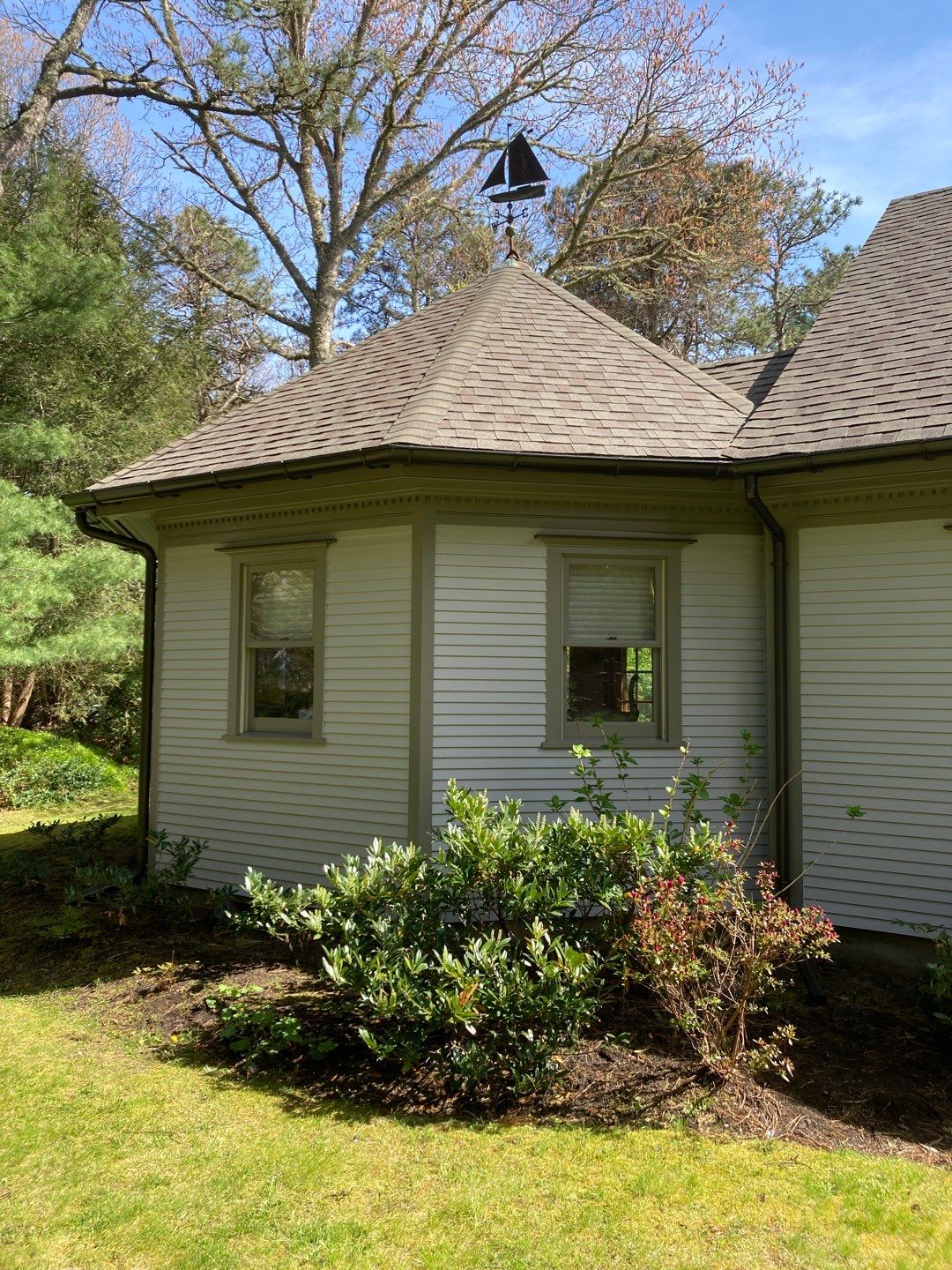 Gutter Installation using 6" Half Round Aluminum Gutter by Gutter Pro Enterprises