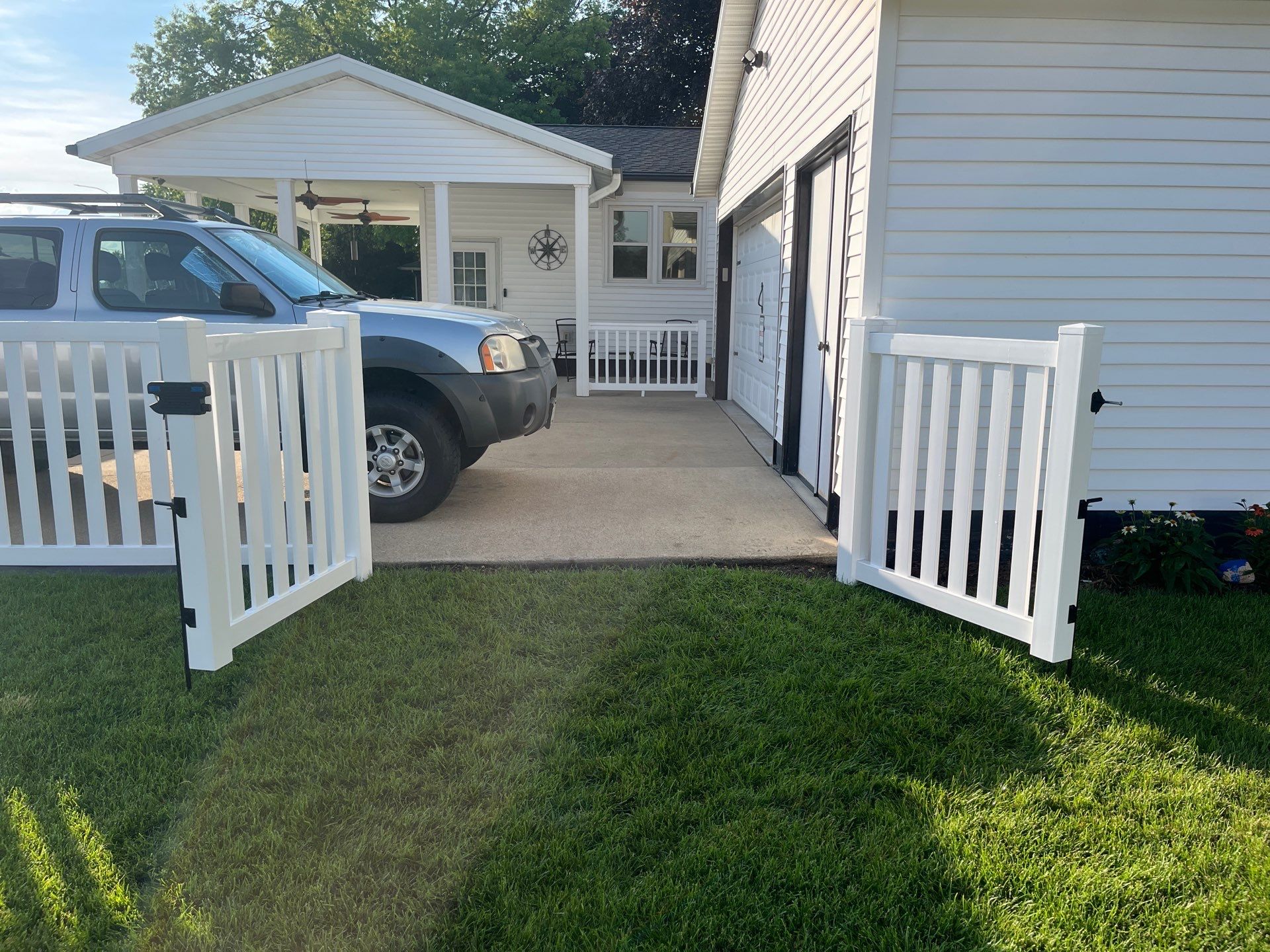 White Vinyl Privacy and Picket Fence Installation in Waterloo by Perfect Picket Fence and Stain
