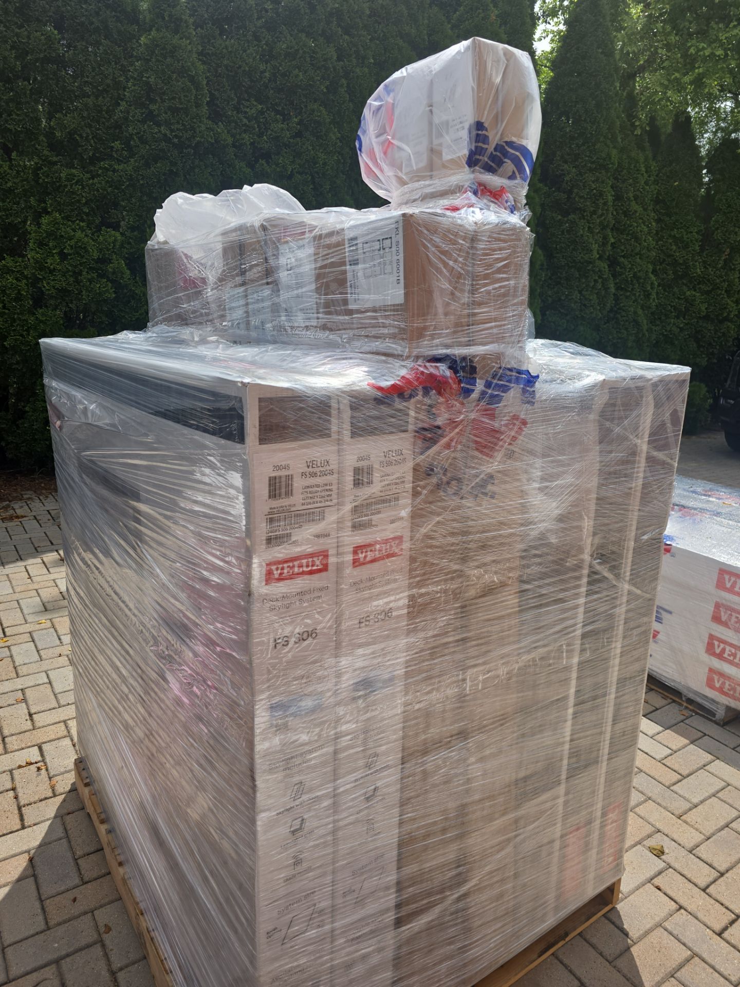 Oak Brook Architectural Shingle Roof Replacement and Velux Skylight Upgrade by Roof One