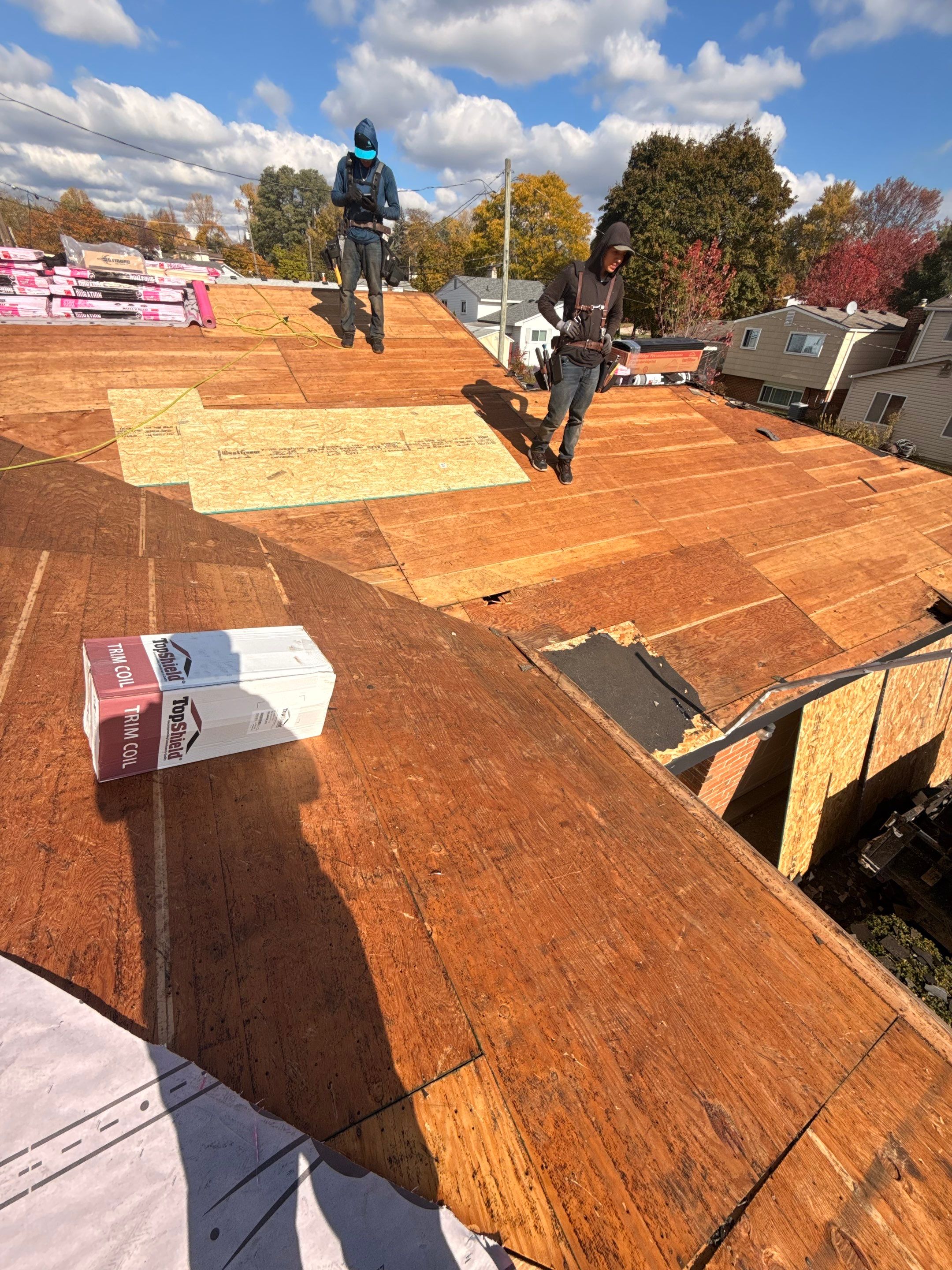 Roof Replacement using Owens Corning Brownwood by 180 Contractors